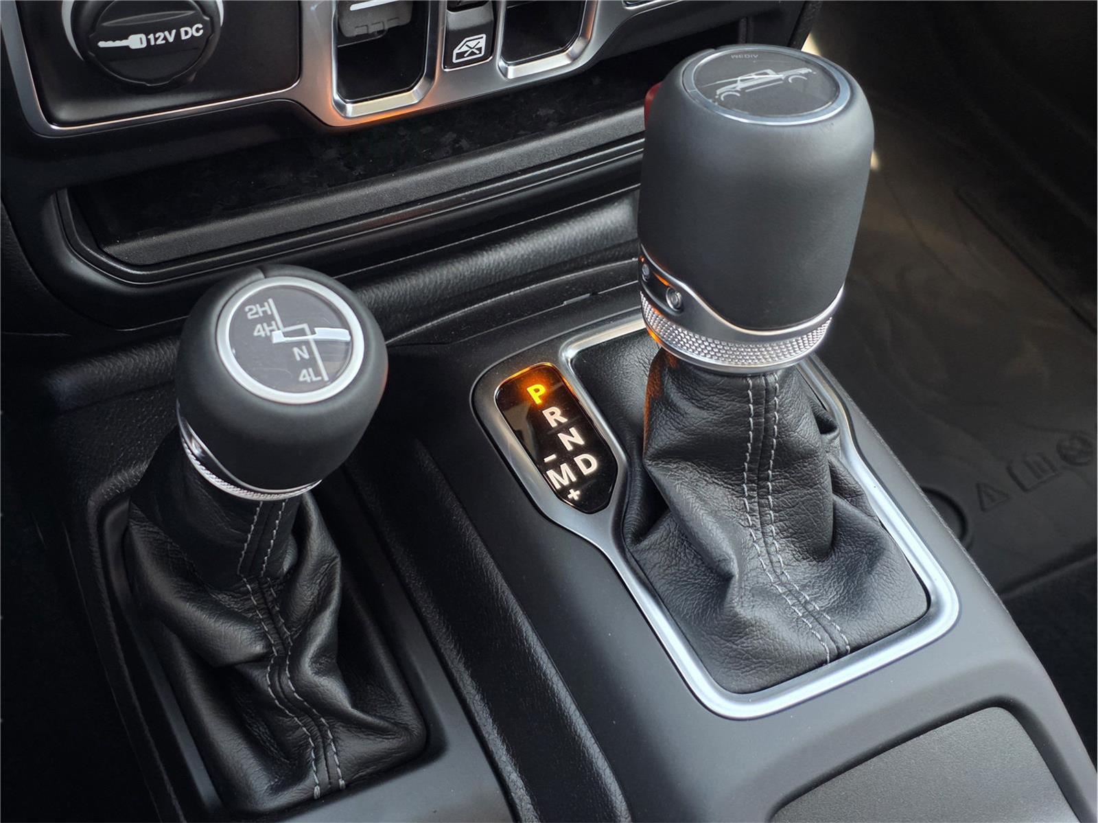 2025 Jeep Gladiator photo 15 of 16