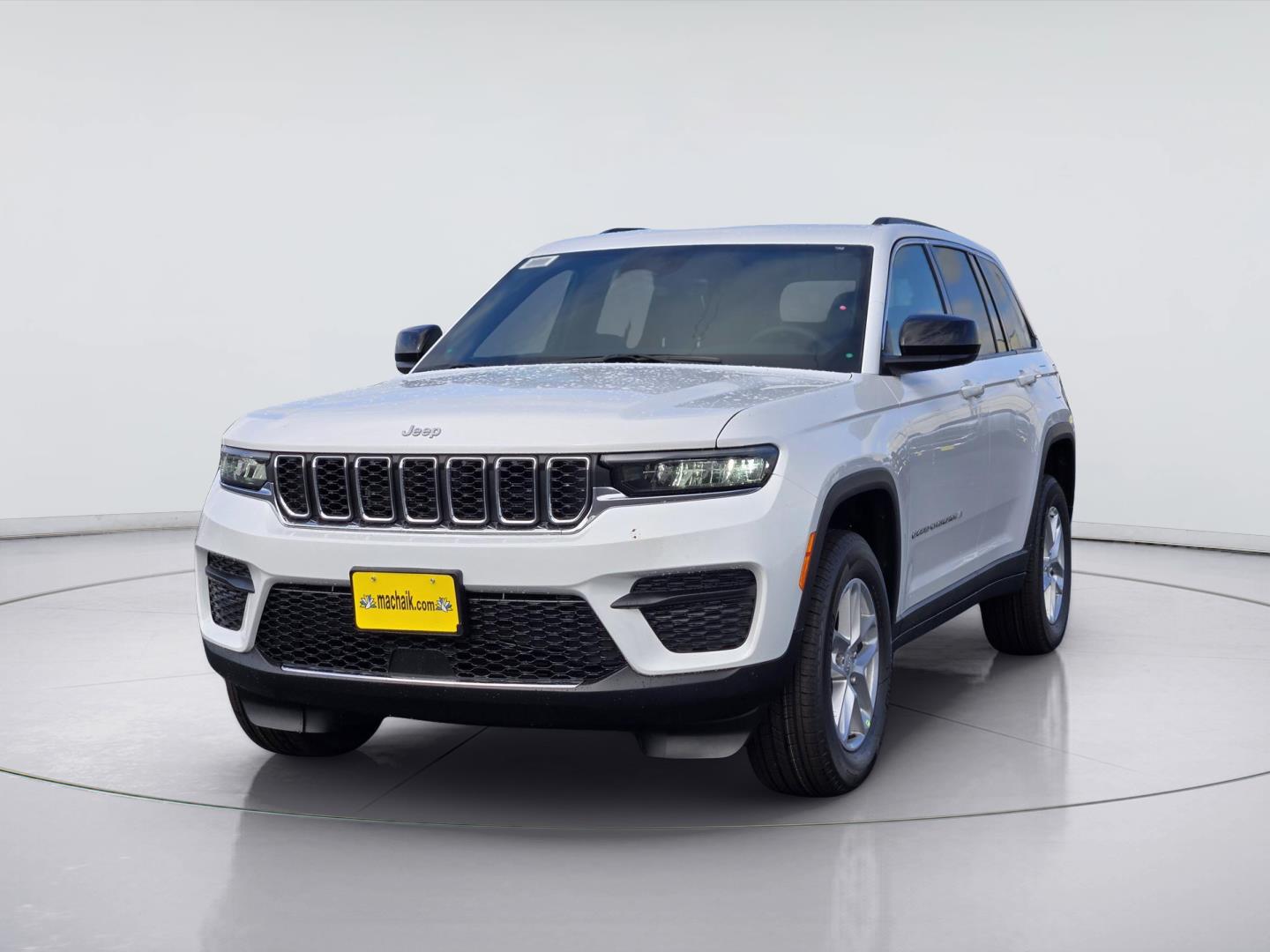 2026 Jeep Grand Cherokee Laredo - 0