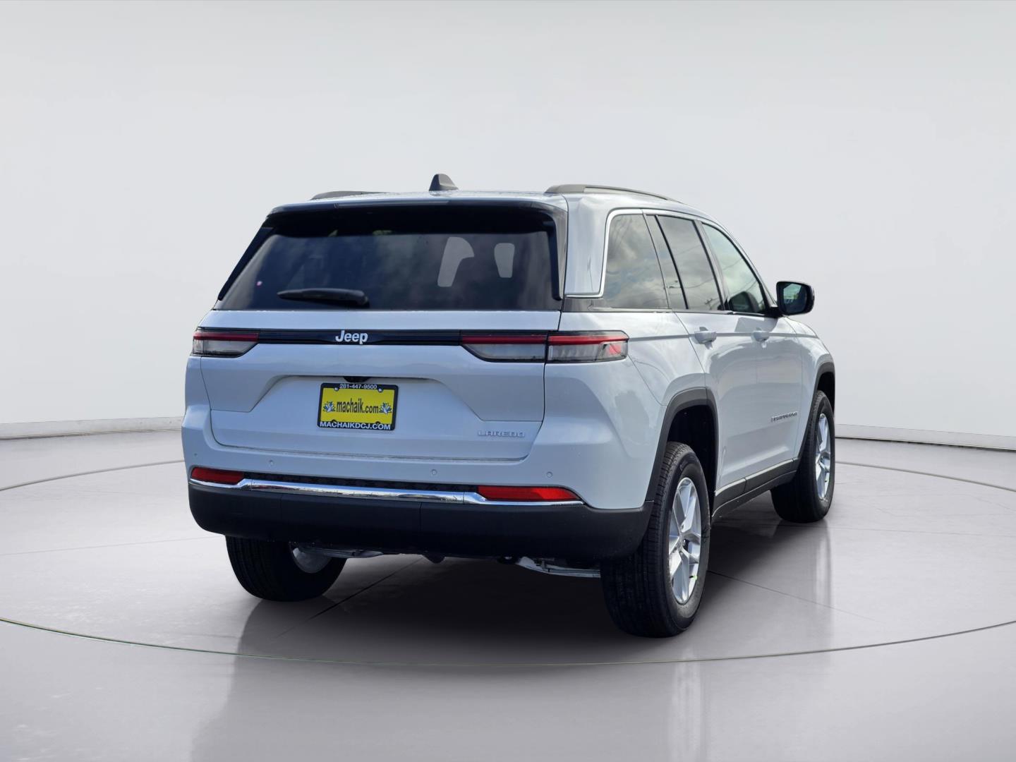 2026 Jeep Grand Cherokee Laredo - 2