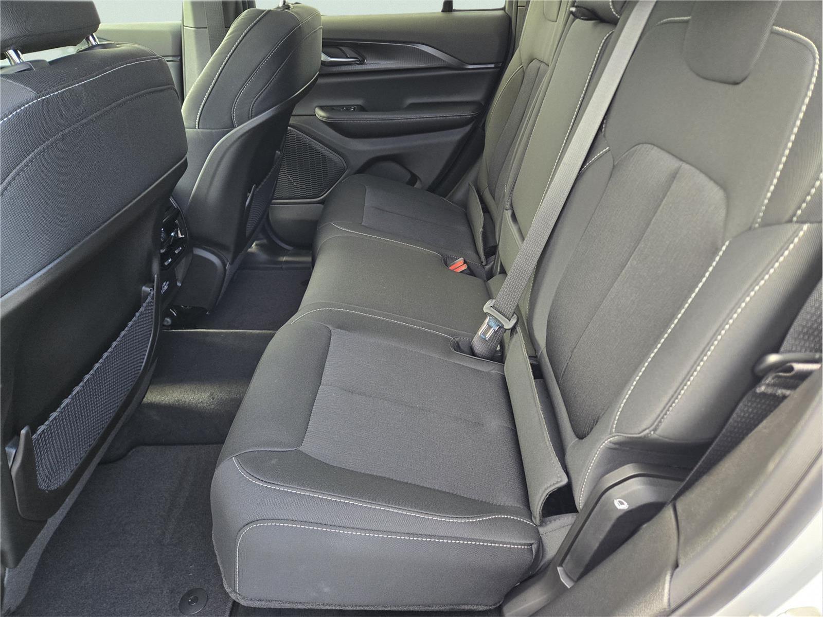 2026 Jeep Grand Cherokee Laredo - 7