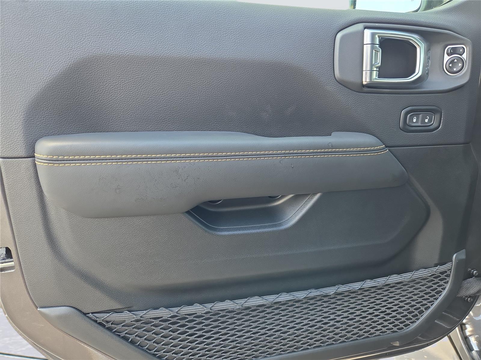 2025 Jeep Gladiator photo 7 of 15