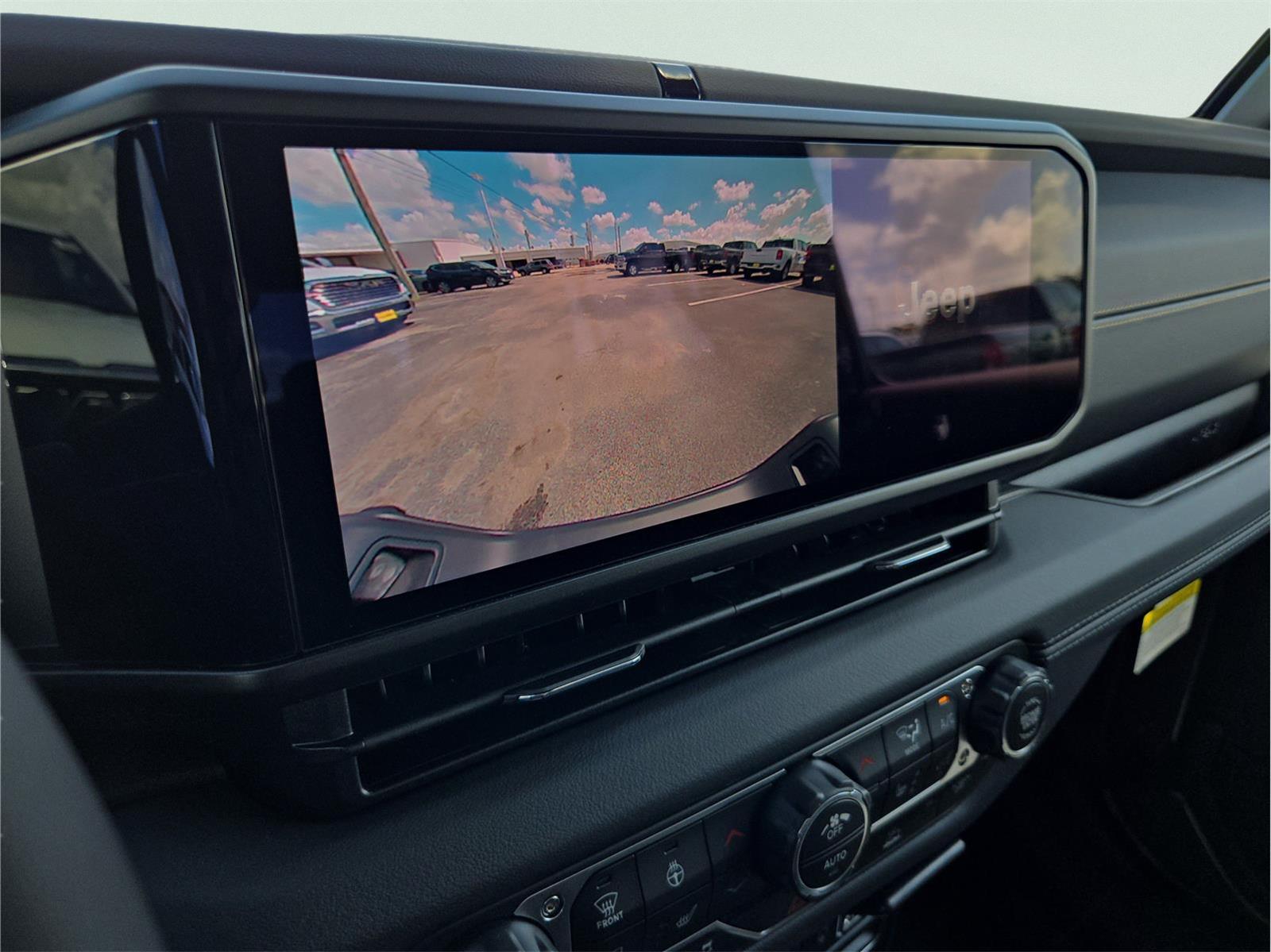 2025 Jeep Gladiator photo 11 of 15