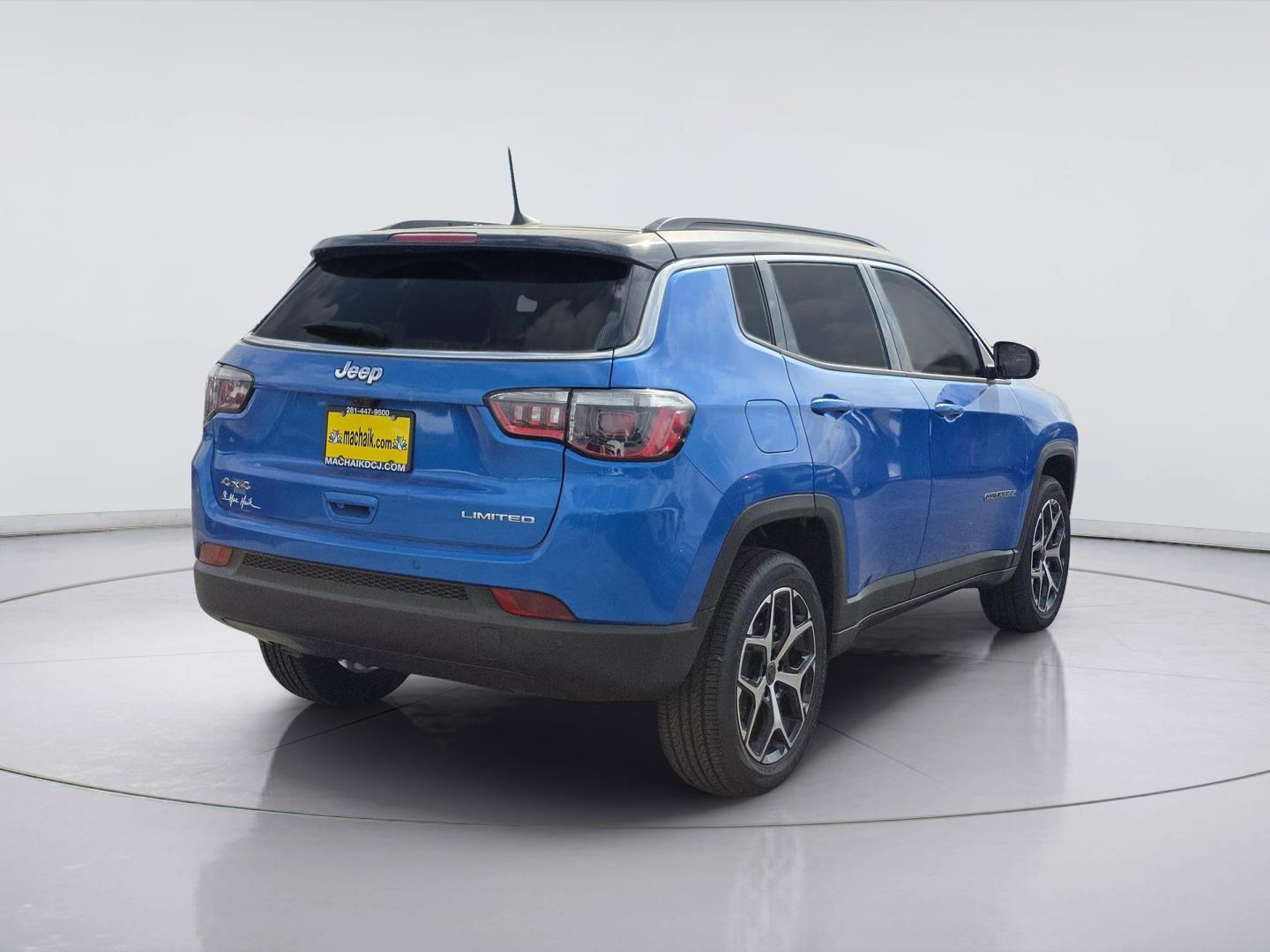 2026 Jeep Compass photo 3 of 16