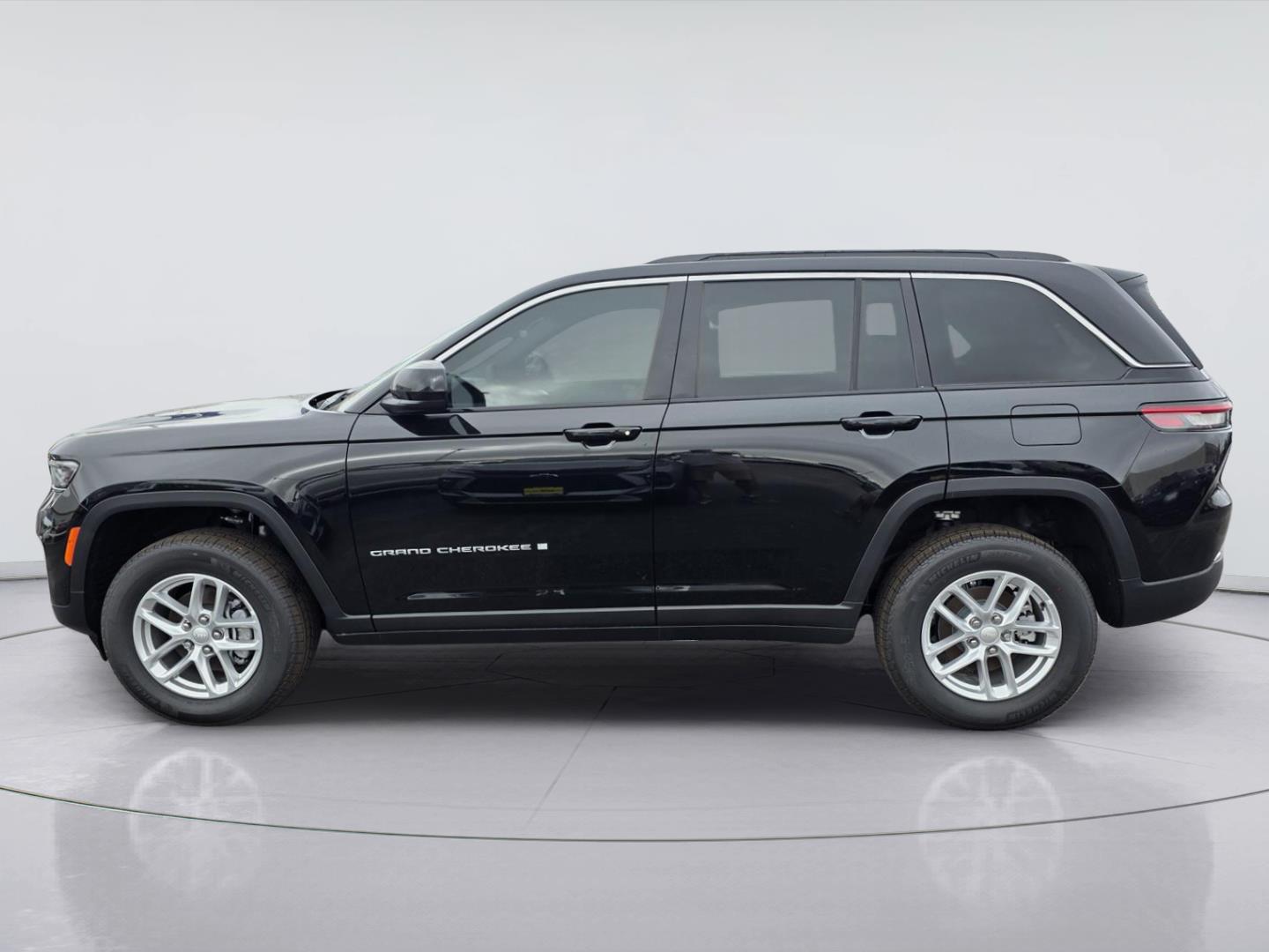 2025 Jeep Grand Cherokee Laredo X - 6