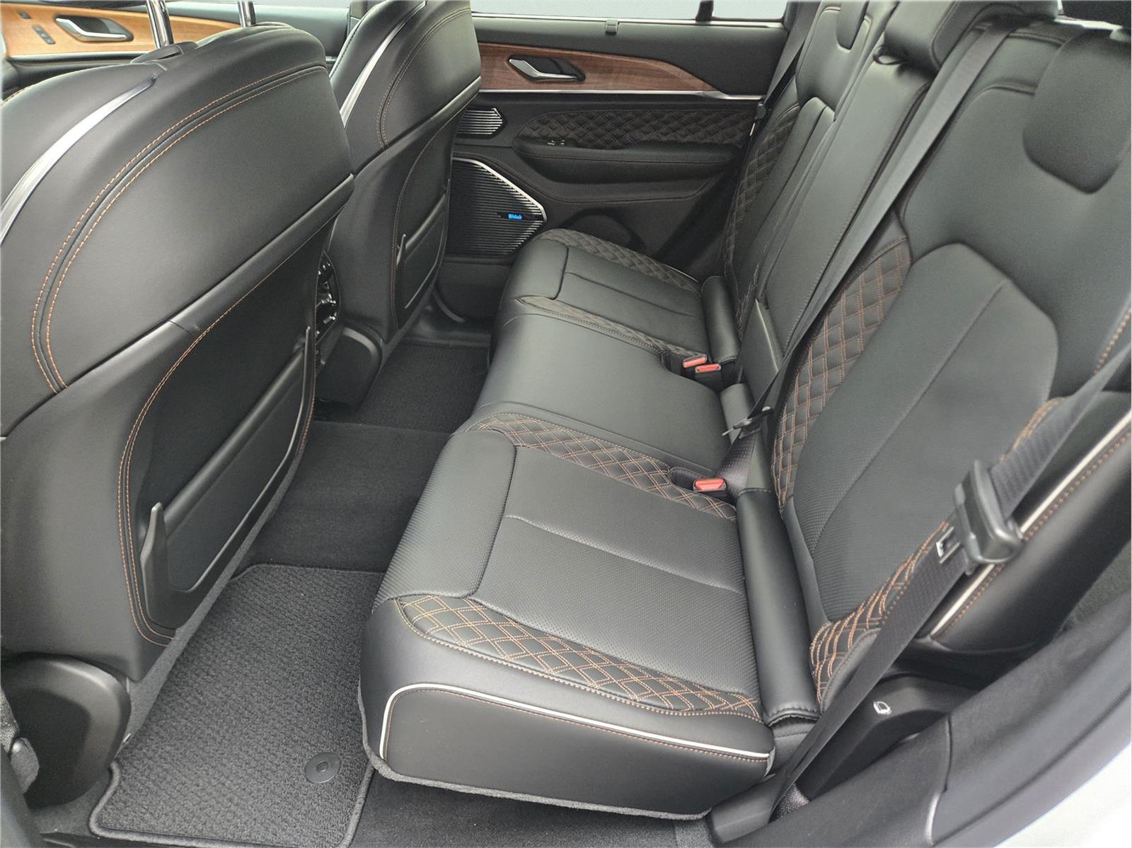 2026 Jeep Grand Cherokee Summit - 8