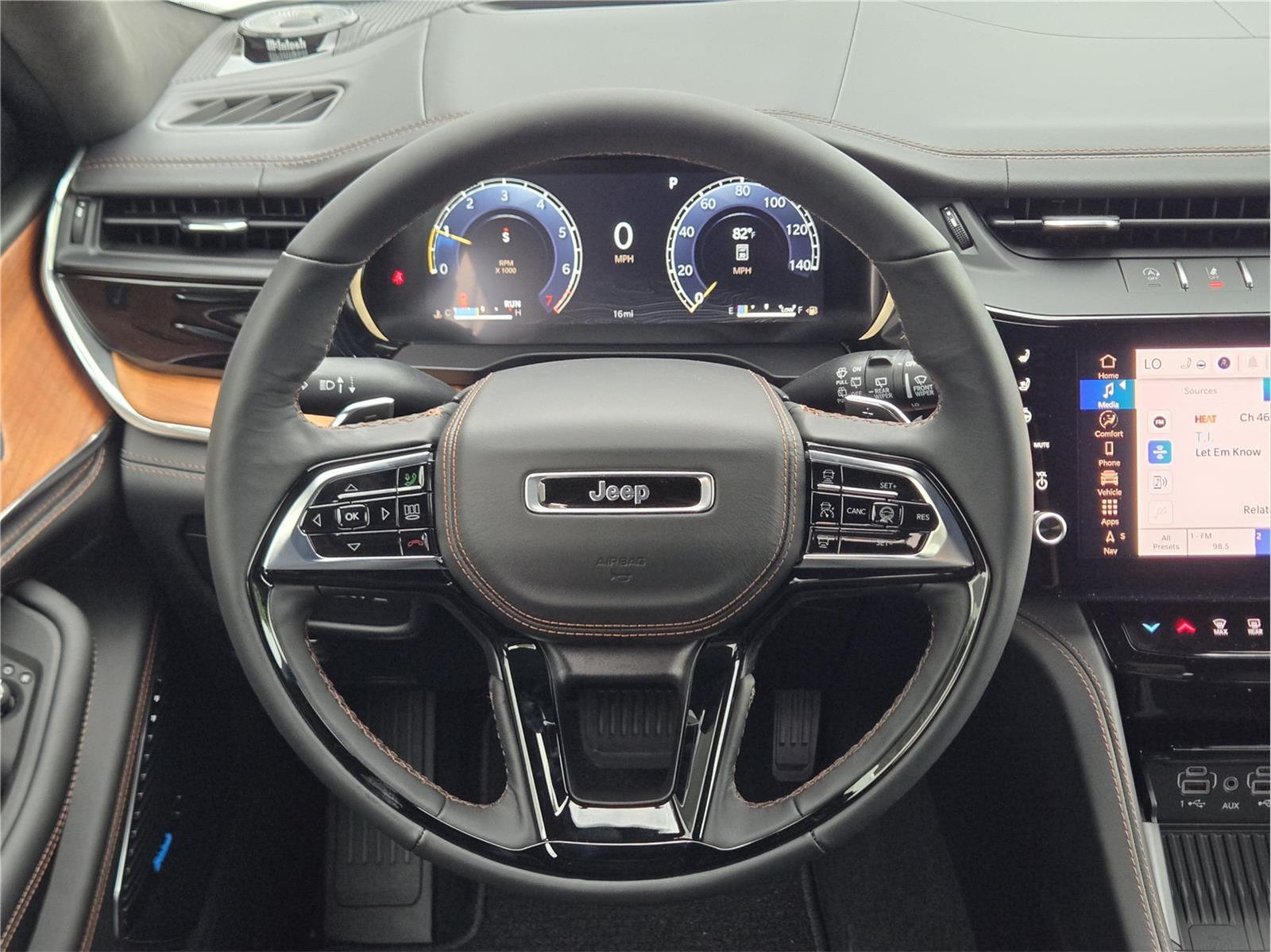 2026 Jeep Grand Cherokee Summit - 10