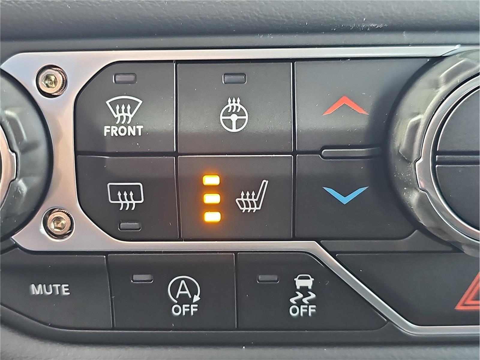 2025 Jeep Gladiator photo 13 of 15
