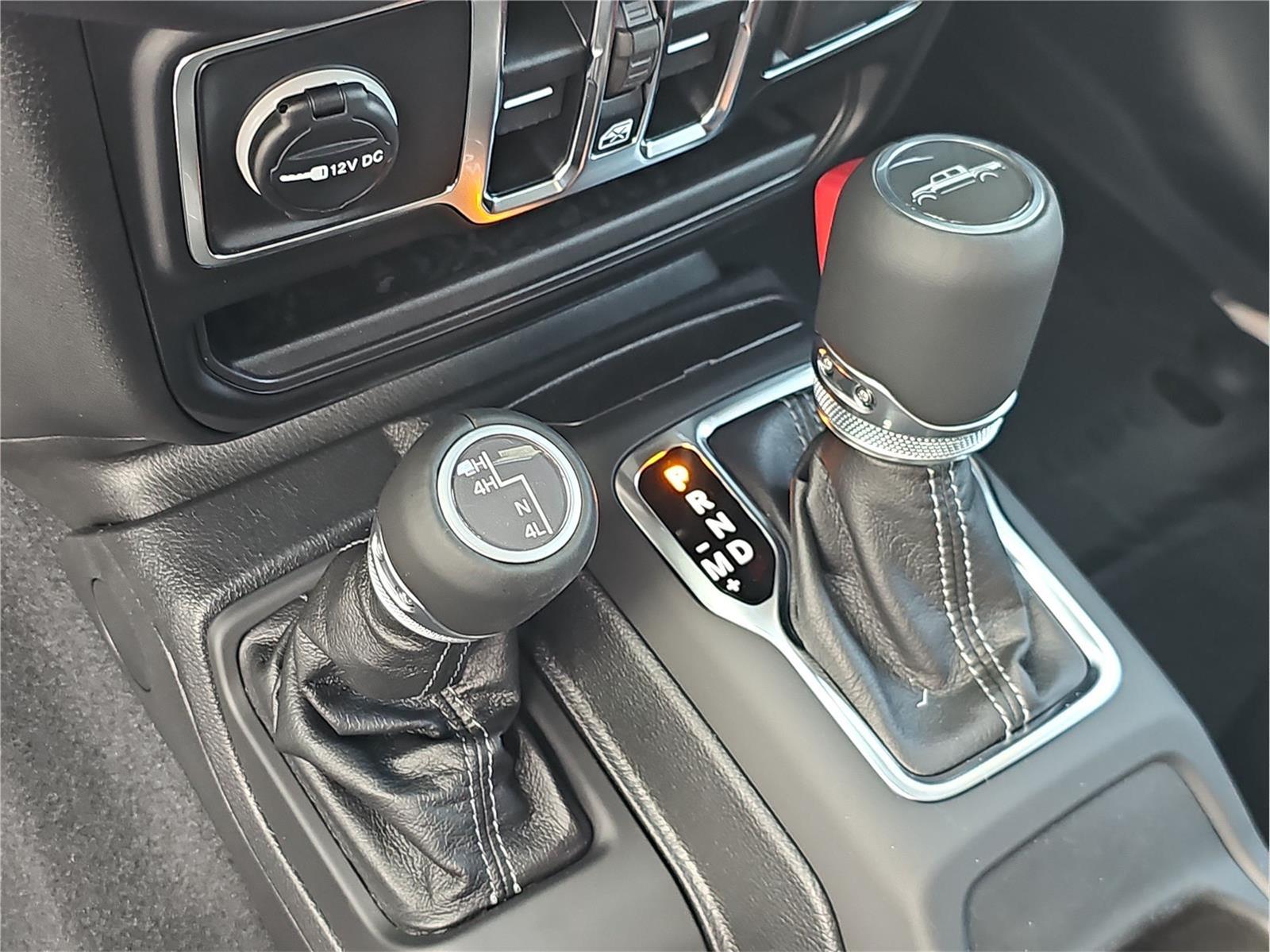2025 Jeep Gladiator photo 14 of 15