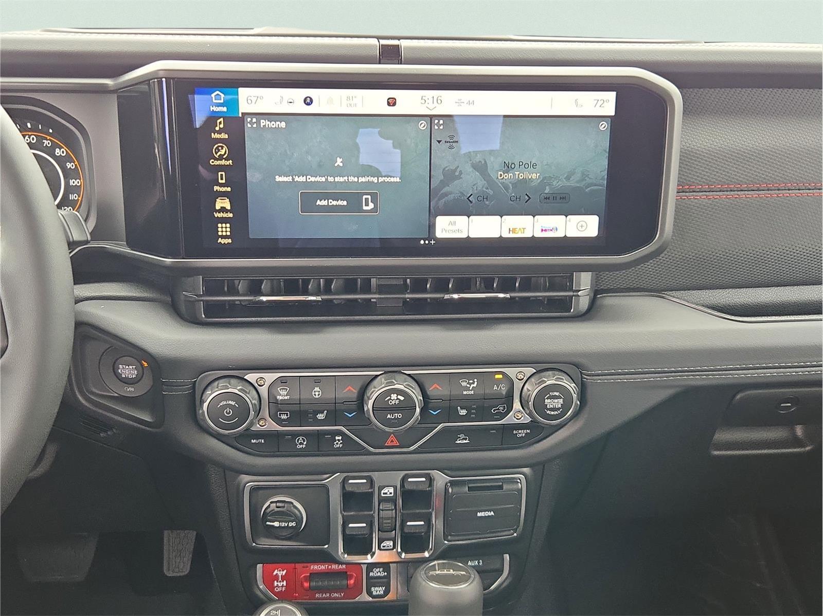 2025 Jeep Gladiator Rubicon at Mac Haik CDJR North Houston
