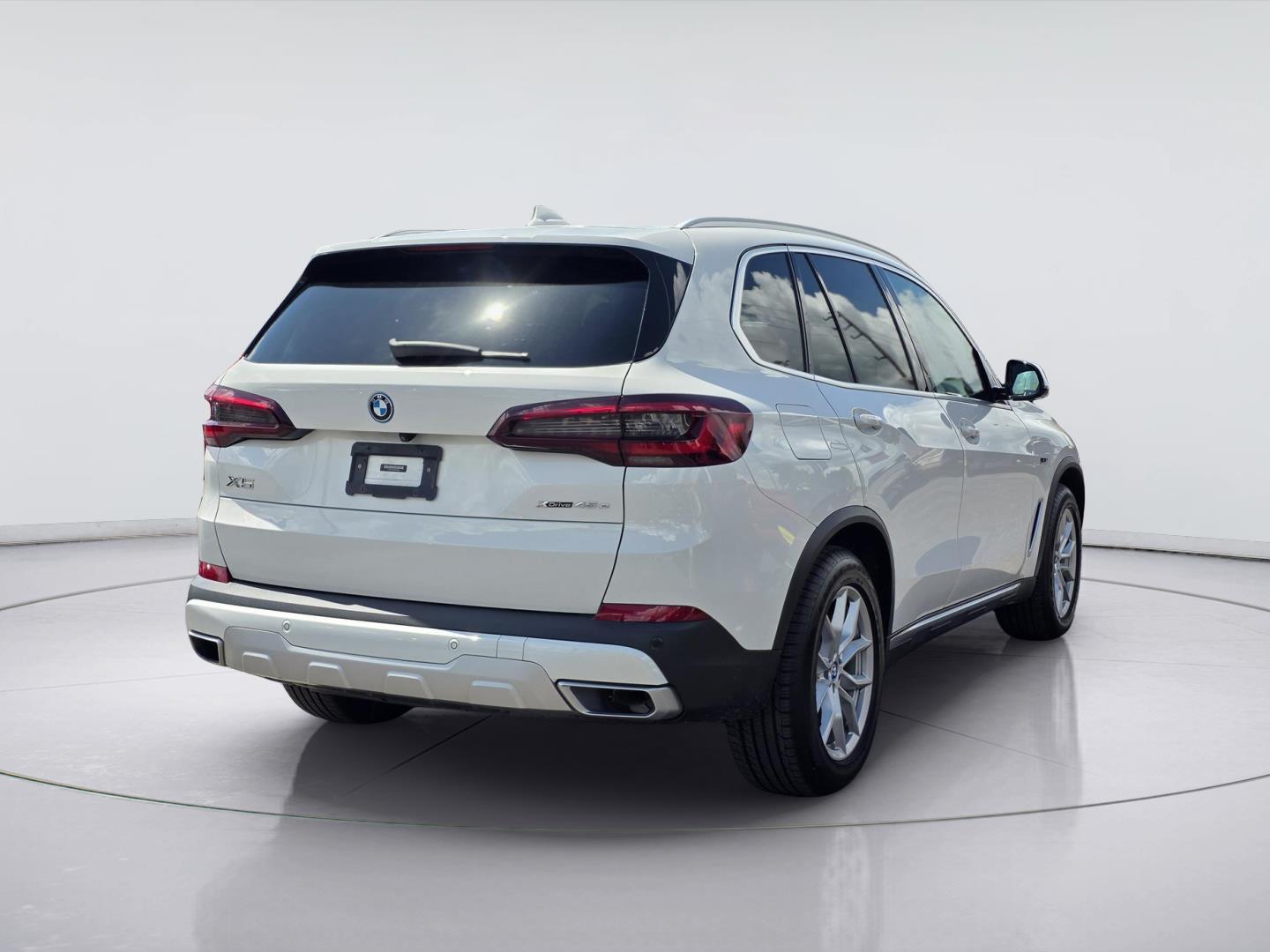 2022 BMW X5 xDrive45e - 4