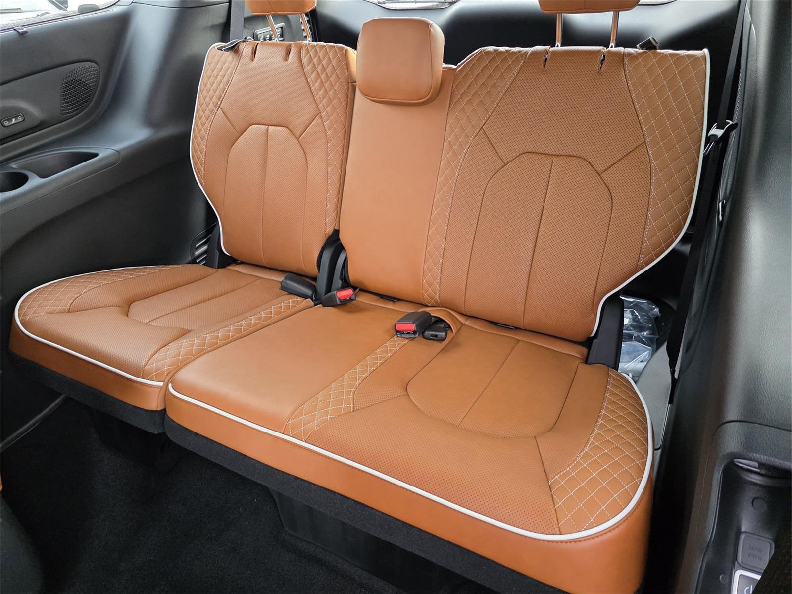 2026 Chrysler Pacifica Pinnacle at Mac Haik CDJR North Houston