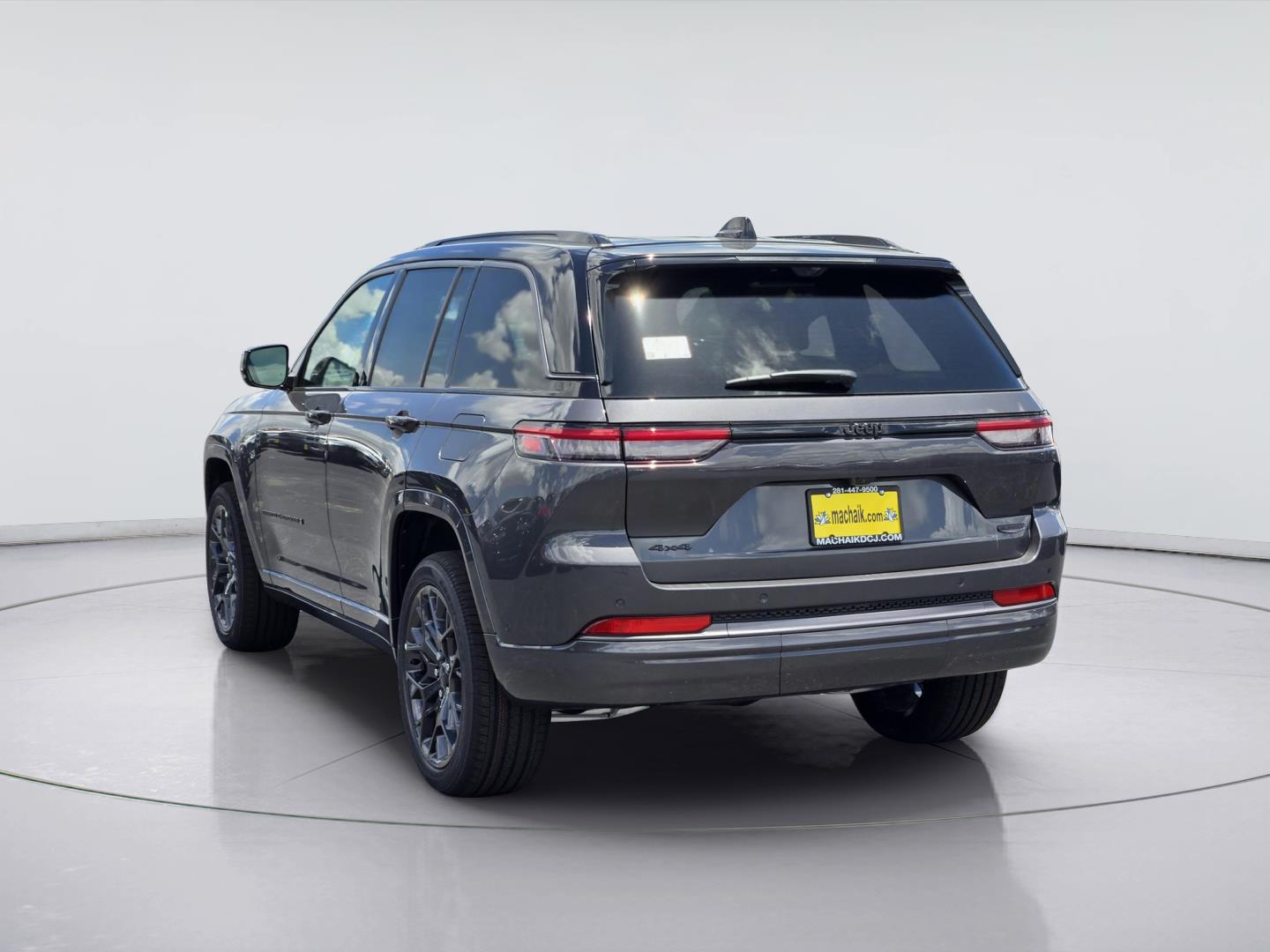 2026 Jeep Grand Cherokee Summit - 3