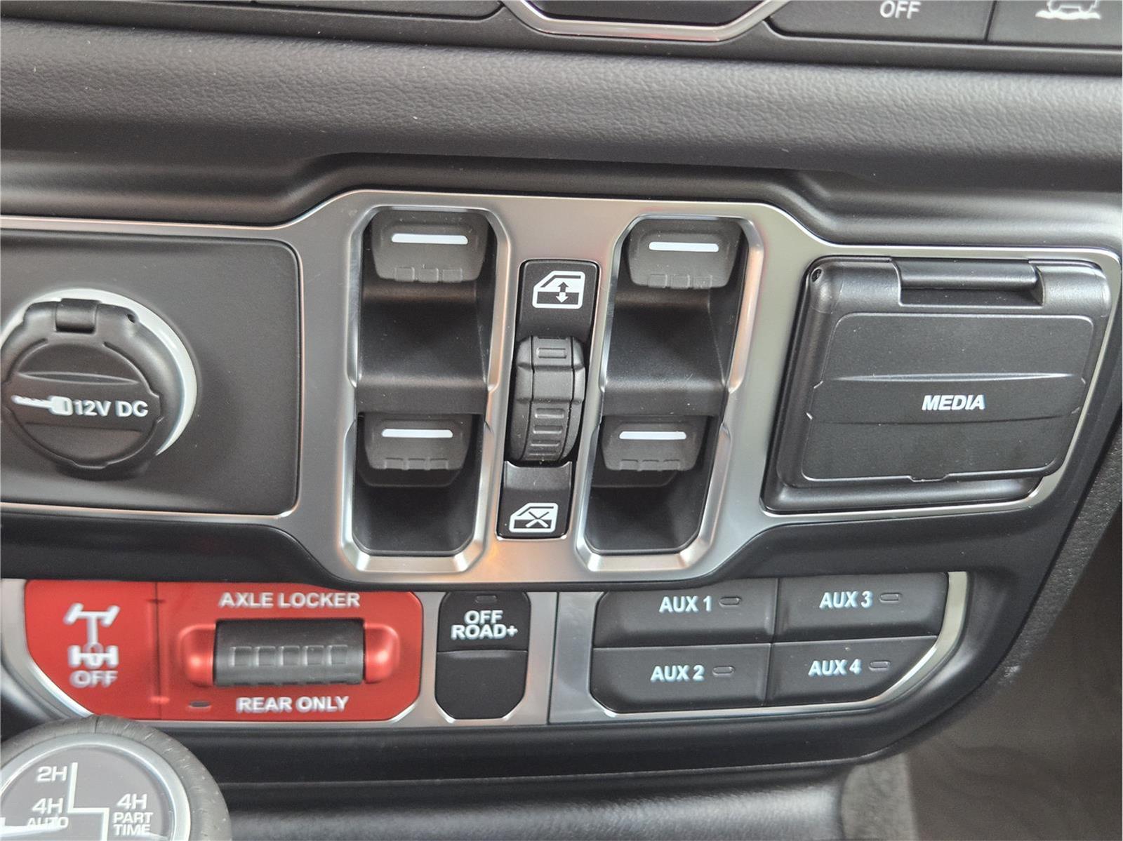 2026 Jeep Gladiator Mojave X at Mac Haik CDJR North Houston