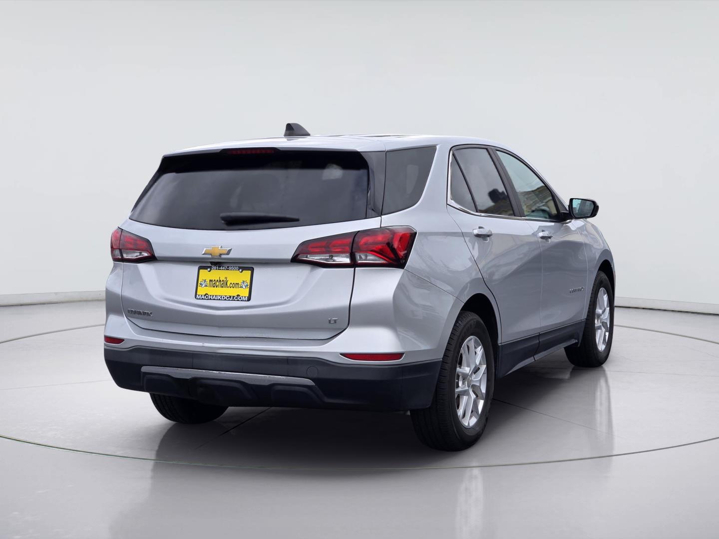 2022 Chevrolet Equinox LT - 3