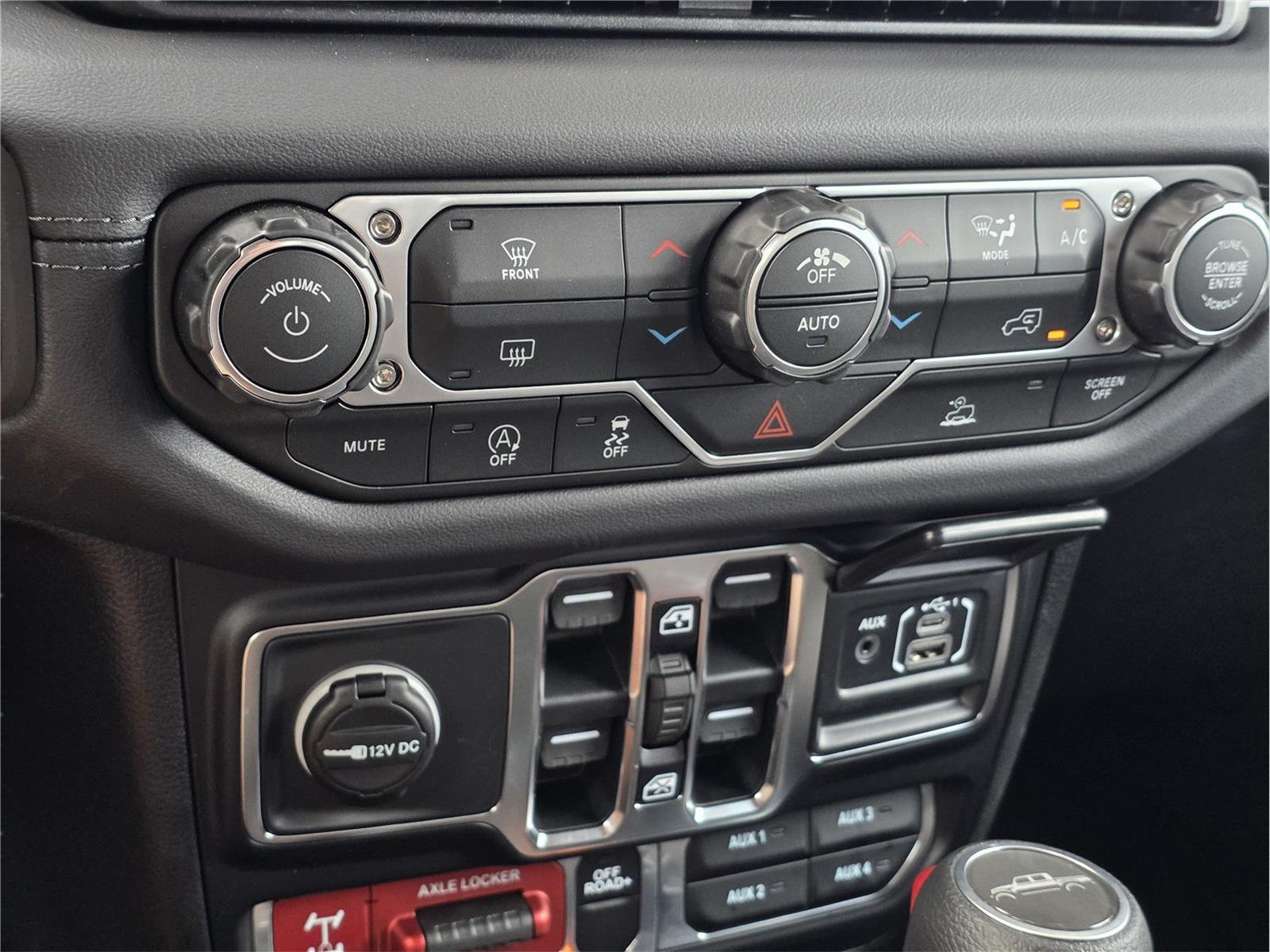 2026 Jeep Gladiator Mojave at Mac Haik CDJR North Houston