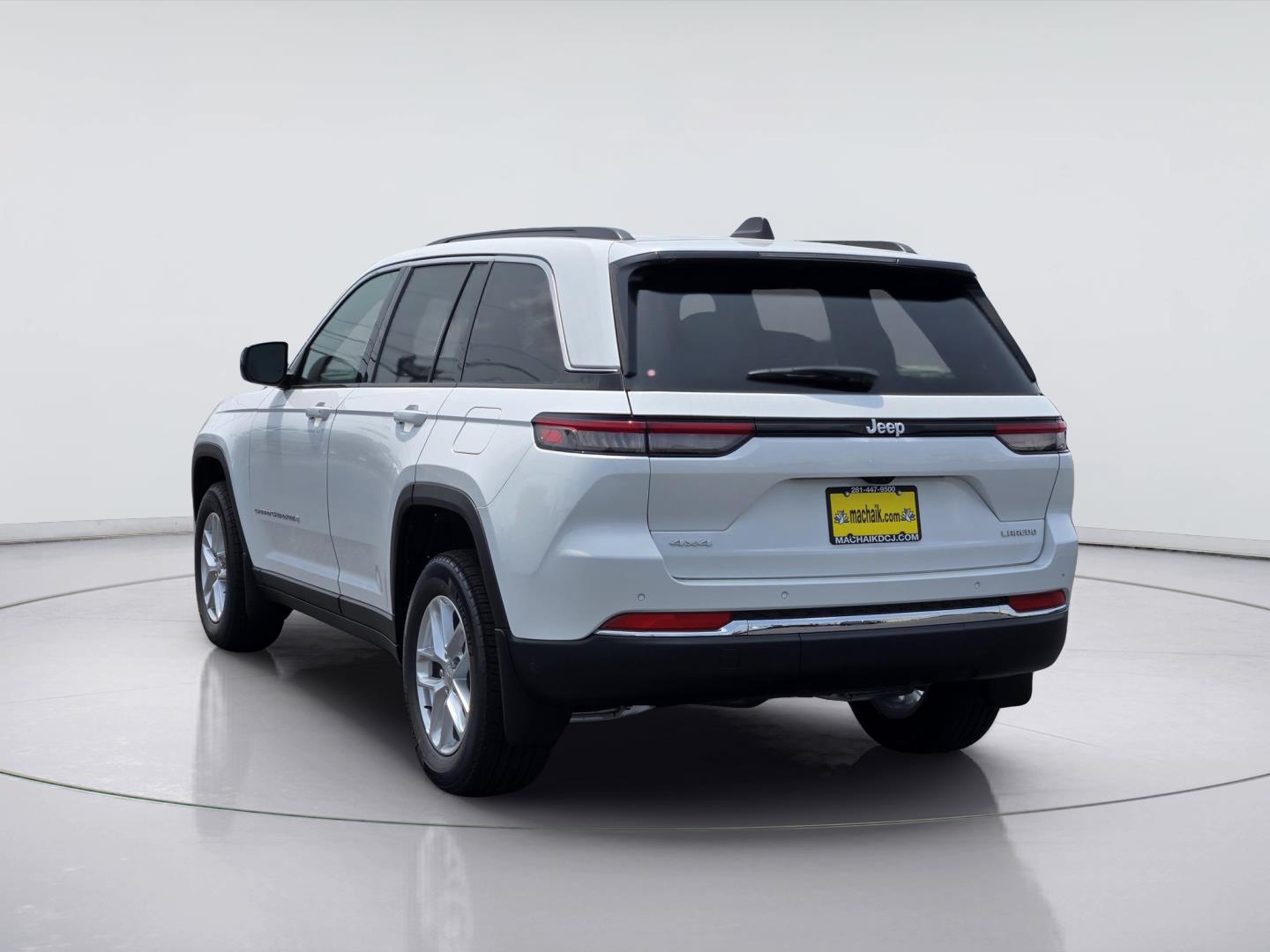 2026 Jeep Grand Cherokee Laredo X - 3