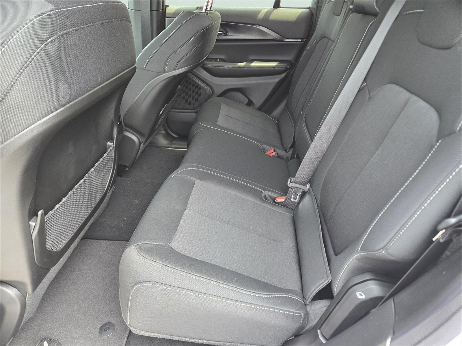 2026 Jeep Grand Cherokee Laredo X - 8