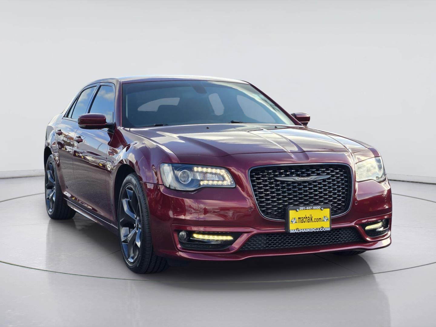 2023 Chrysler 300 Touring L - 2