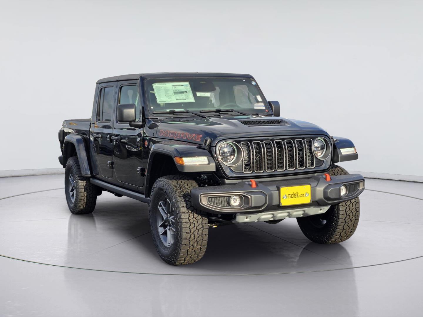 2026 Jeep Gladiator photo 2 of 17