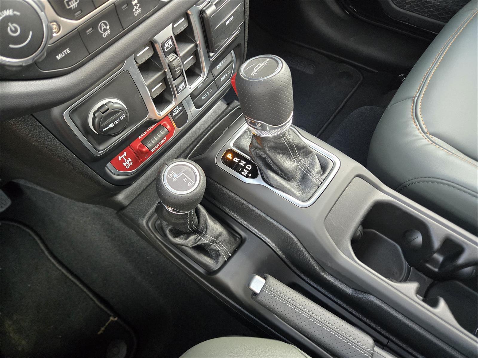 2026 Jeep Gladiator photo 15 of 17