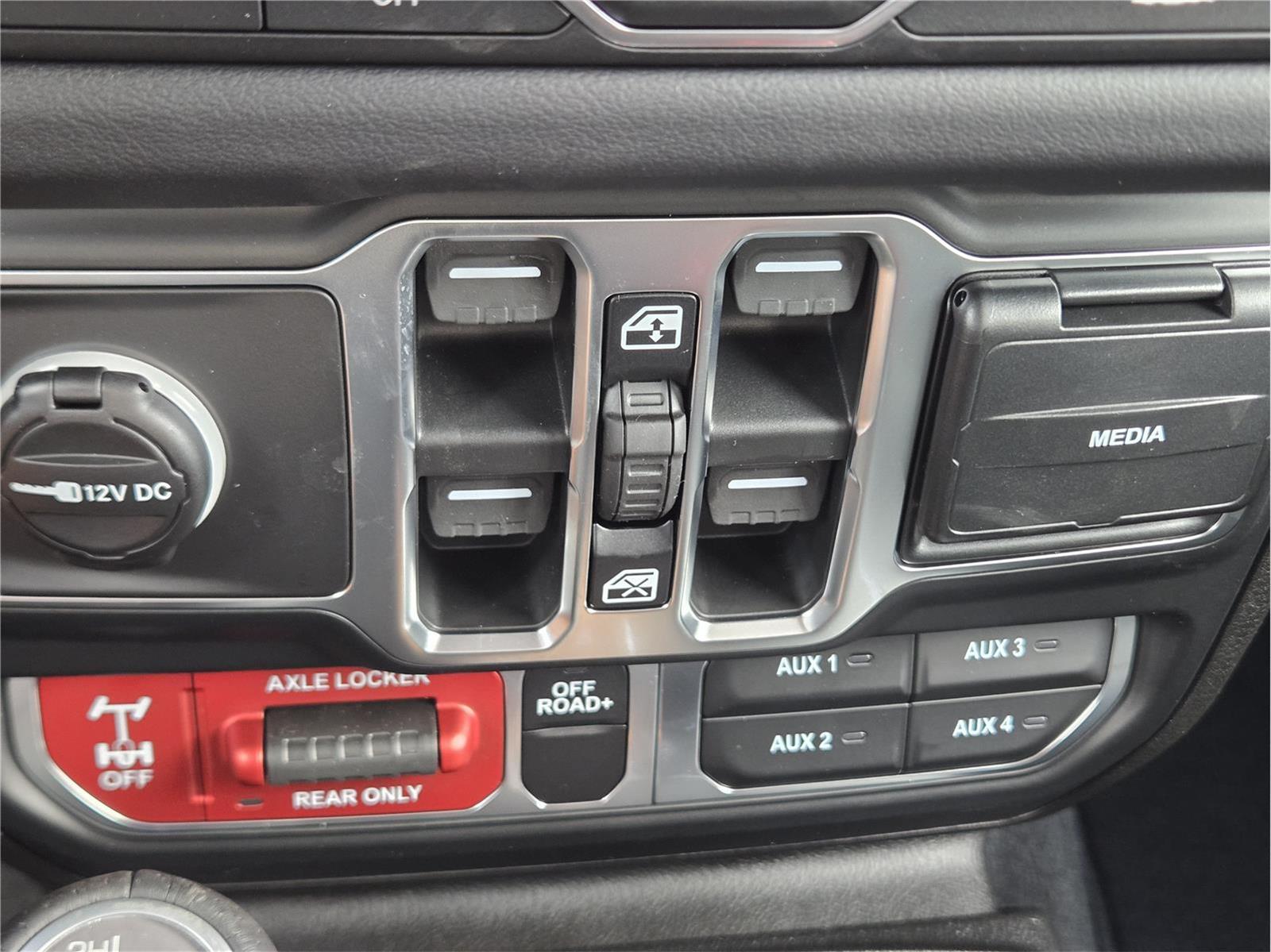 2026 Jeep Gladiator photo 16 of 17