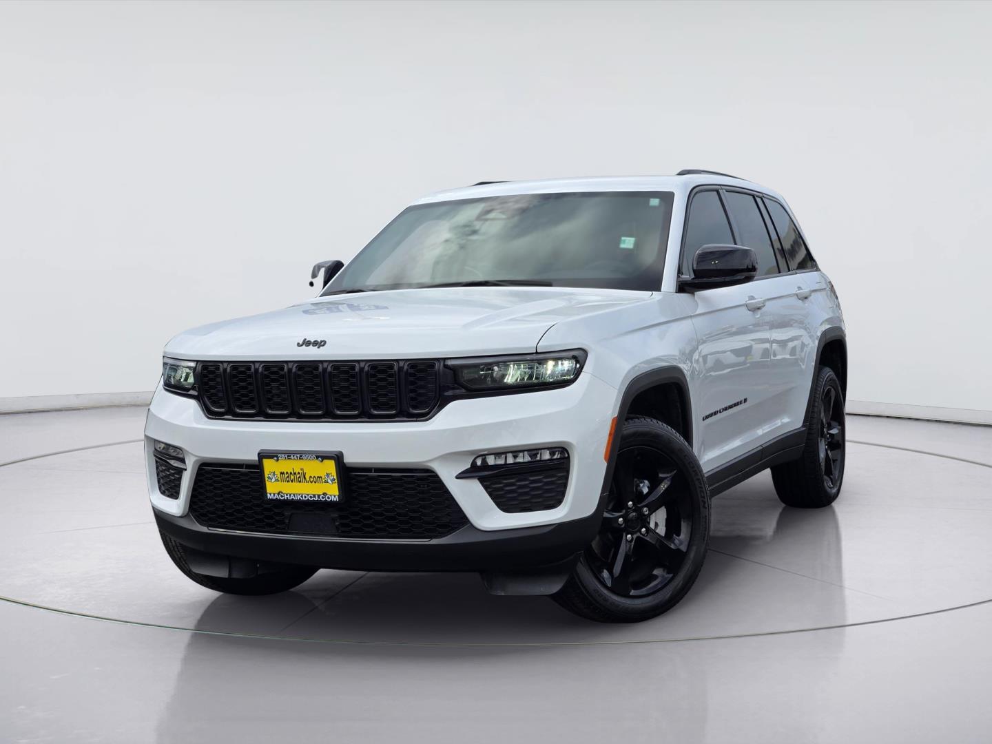 Bright White Clearcoat 2025 Jeep Grand Cherokee SUV / Crossover Four-Wheel Drive 8-Speed Automatic
