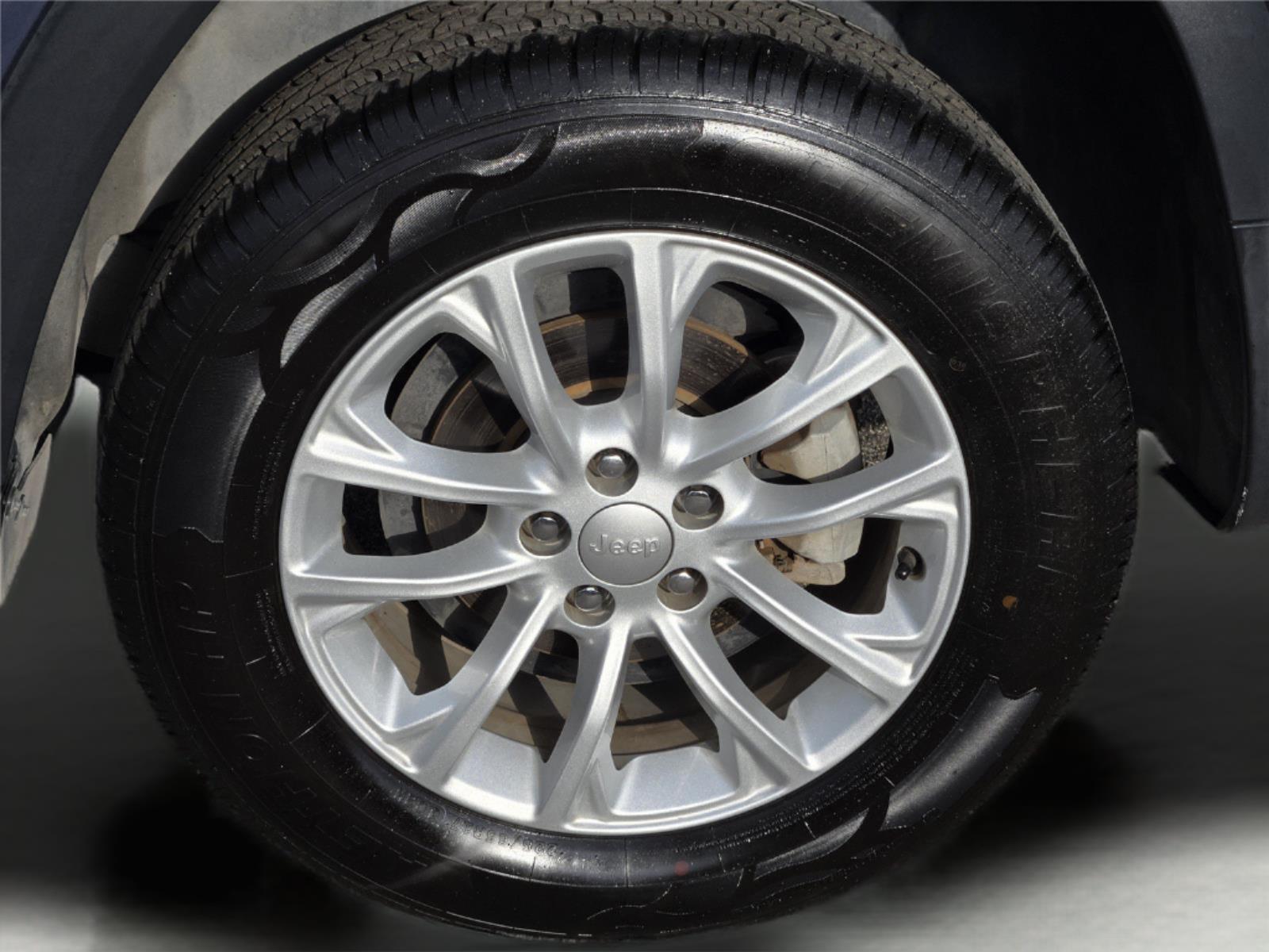 2021 Jeep Cherokee Latitude at AutoNation Chrysler Jeep Dodge Ram Spring