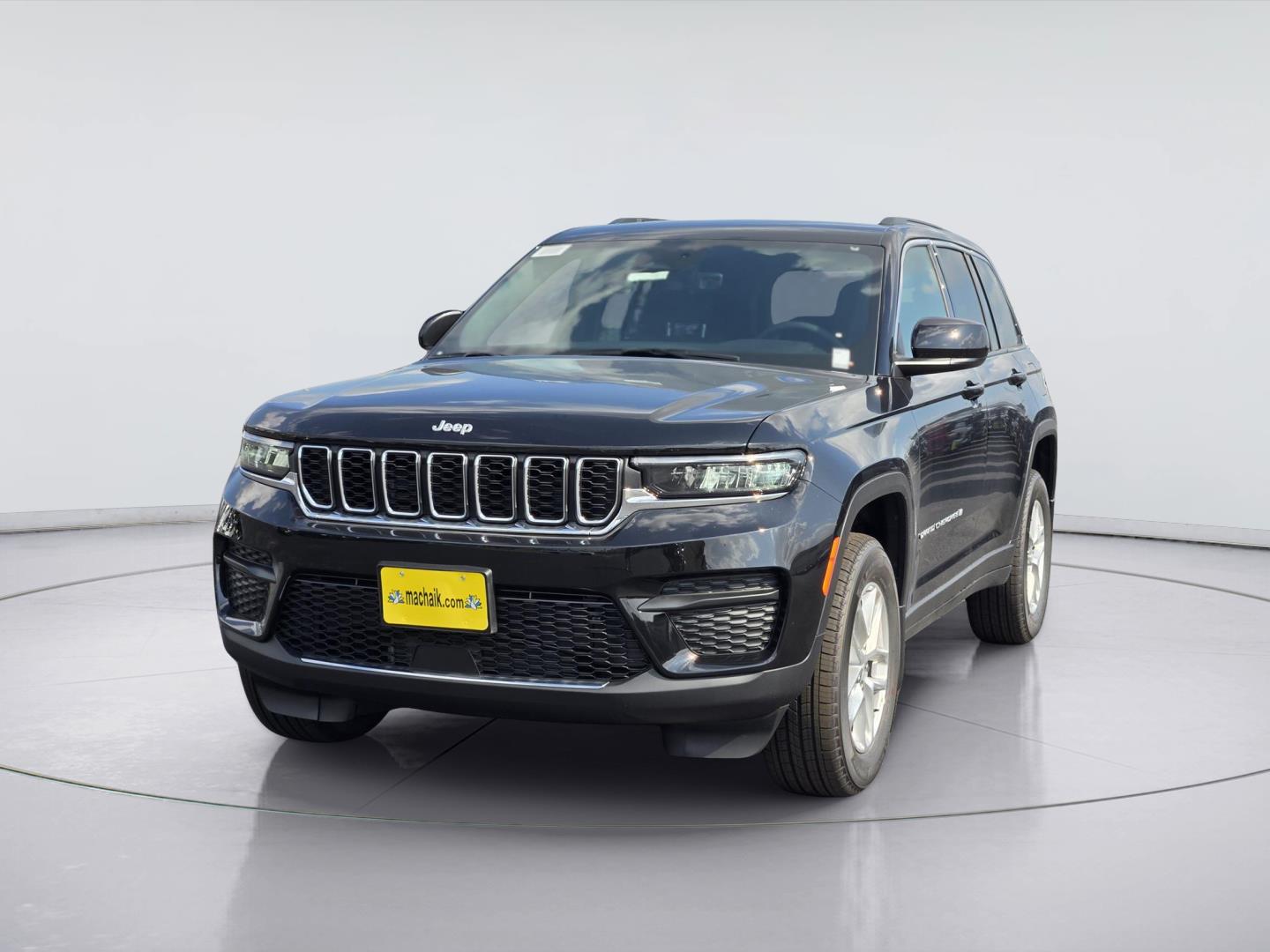 2026 Jeep Grand Cherokee Laredo - 0