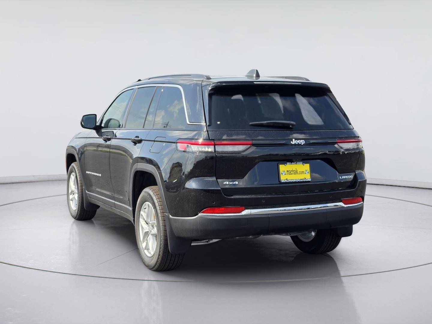 2026 Jeep Grand Cherokee Laredo - 3