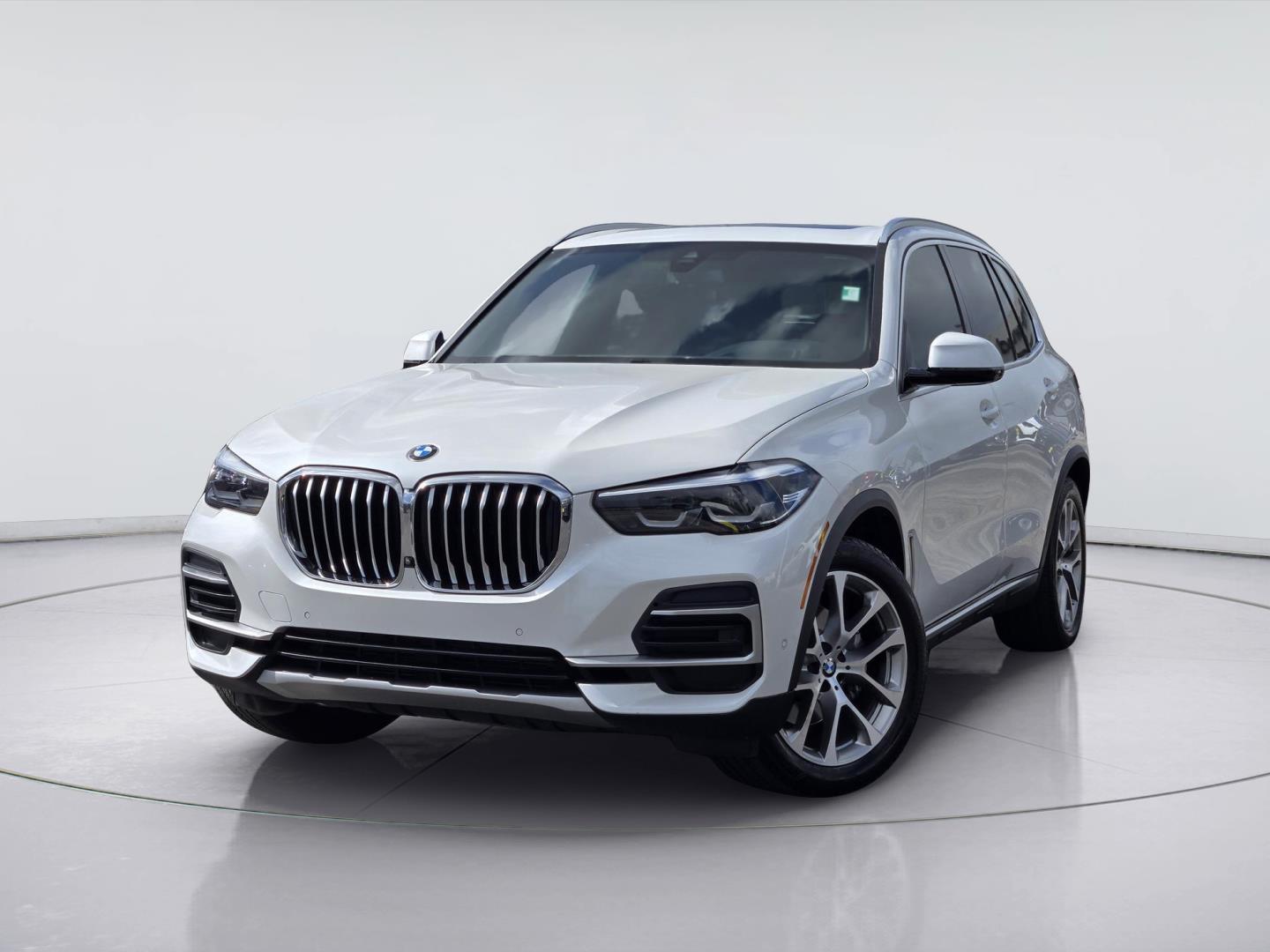 Mineral White Metallic 2023 BMW X5 SUV / Crossover All-Wheel Drive Automatic