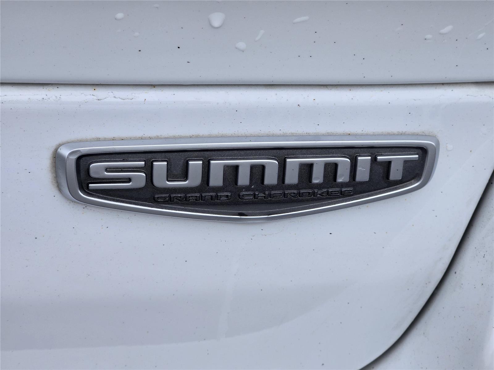 2022 Jeep Grand Cherokee 4xe Summit - 11