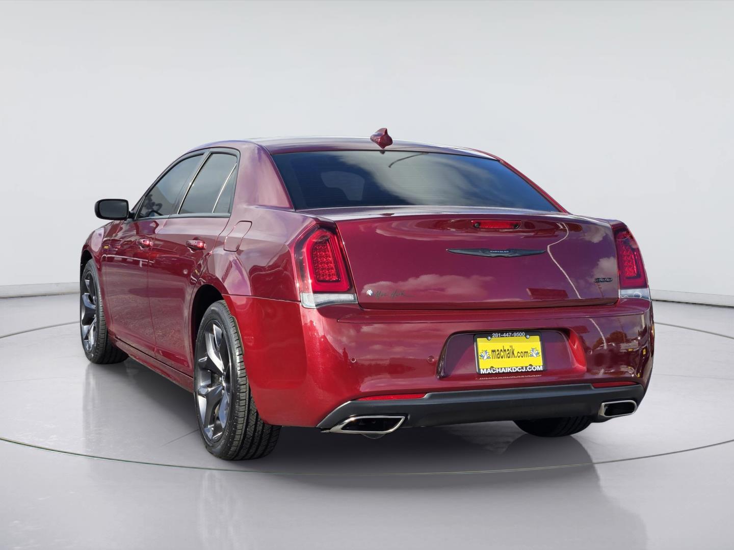 2023 Chrysler 300 Touring L - 5