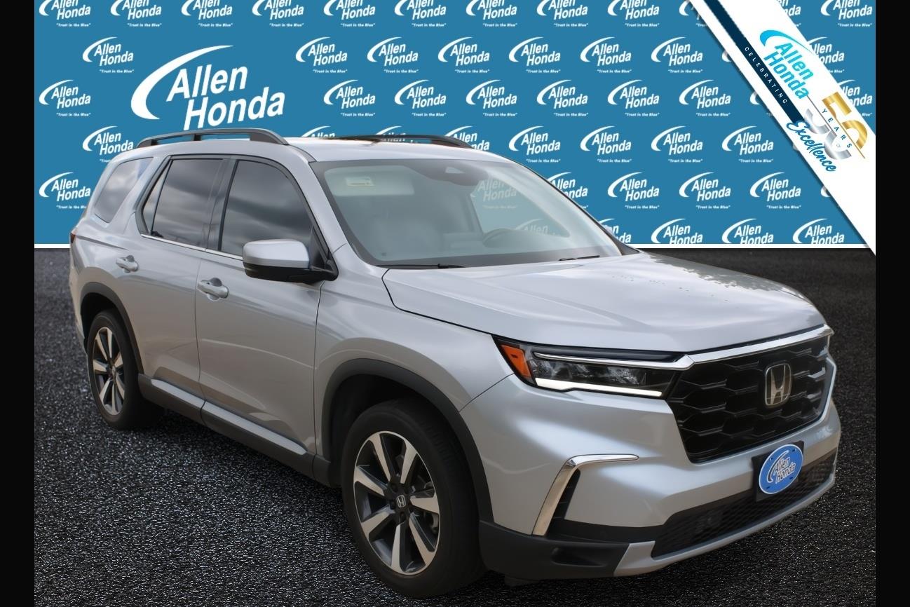 Lunar Silver Metallic 2025 Honda Pilot SUV / Crossover Front-Wheel Drive Automatic