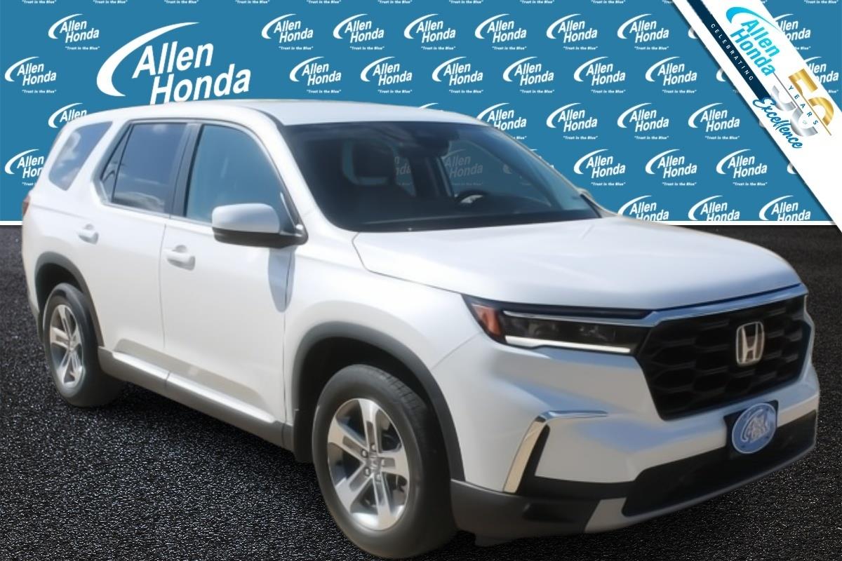Platinum White Pearl 2025 Honda Pilot SUV / Crossover All-Wheel Drive Automatic
