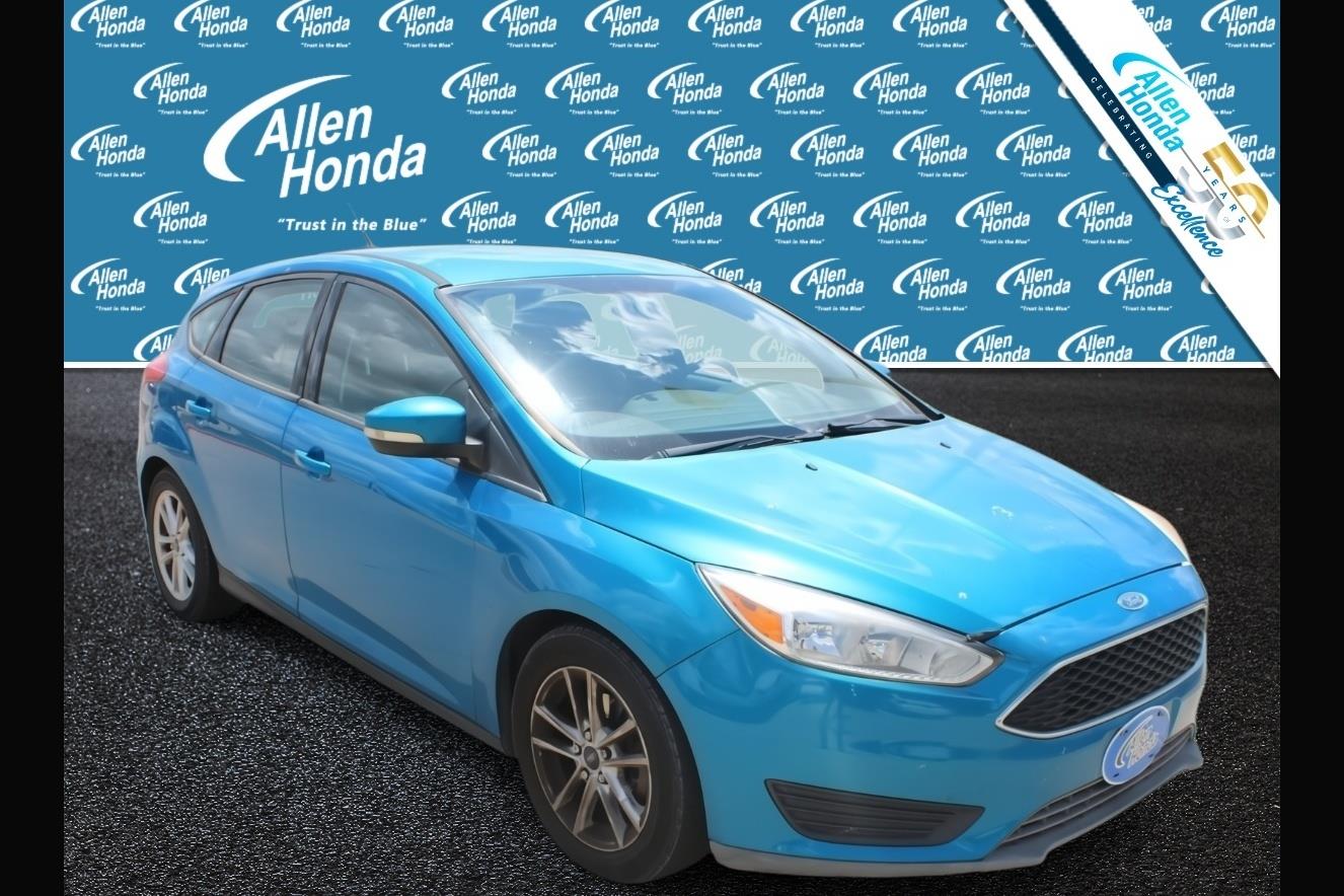 Blue Candy Metallic Tinted Clearcoat 2016 Ford Focus Hatchback Front-Wheel Drive 6-Speed Automatic