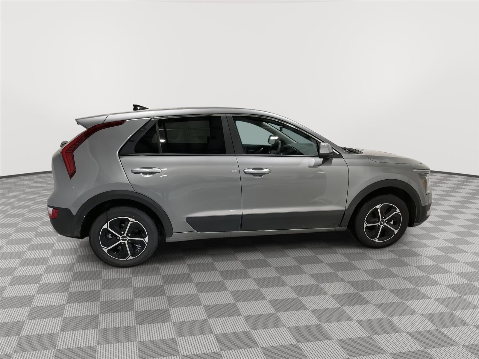 Used 2025 Kia Niro LX SUV for sale in St Joseph MO