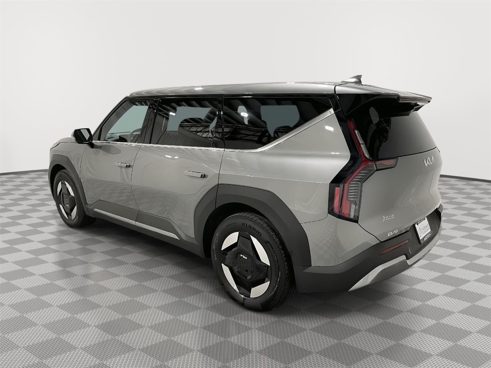 New 2024 Kia EV9 Light Short Range SUV/Crossover for sale in St. Joseph MO