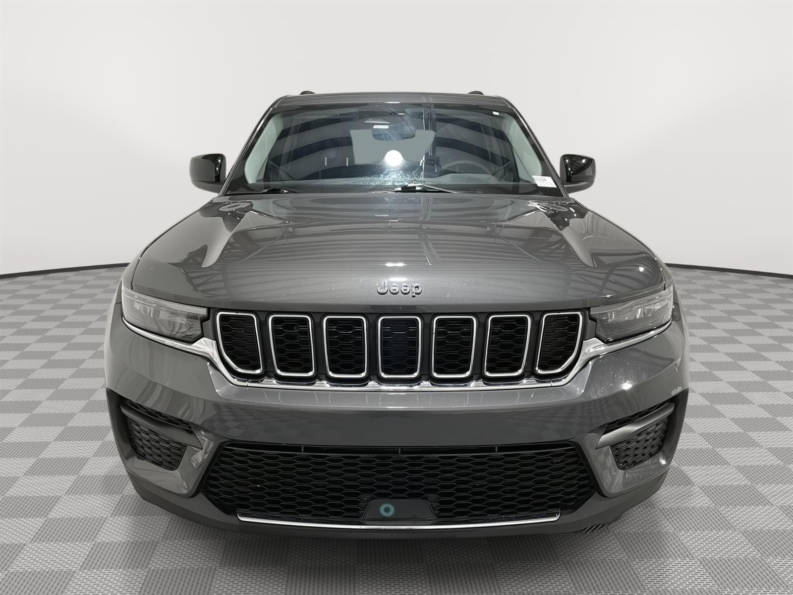 Used 2023 Jeep Grand Cherokee Laredo SUV for sale in St Joseph MO