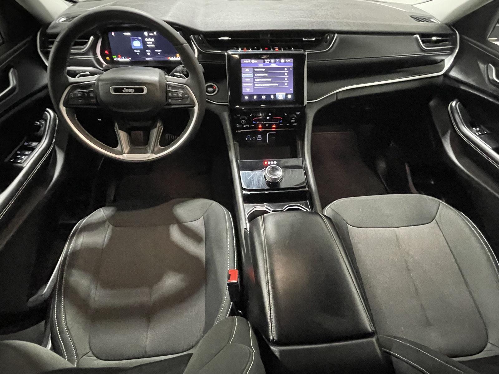 Used 2023 Jeep Grand Cherokee Laredo SUV for sale in St Joseph MO