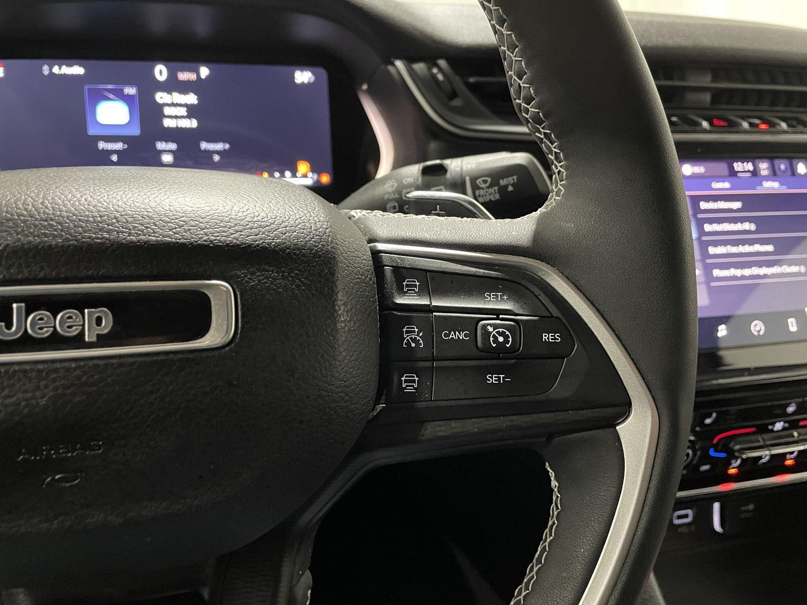 Used 2023 Jeep Grand Cherokee Laredo SUV for sale in St Joseph MO