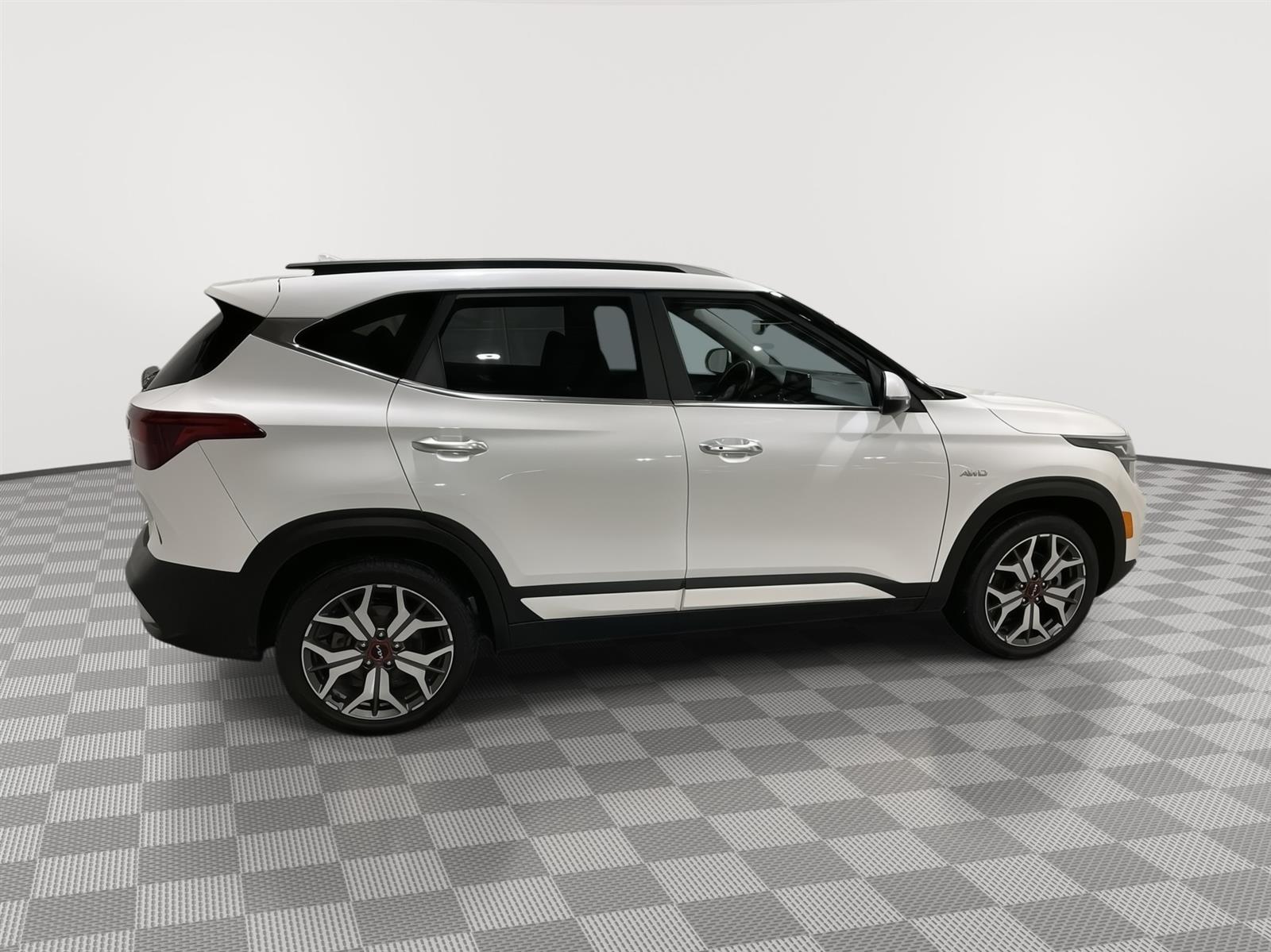 Used 2022 Kia Seltos SX SUV for sale in St Joseph MO
