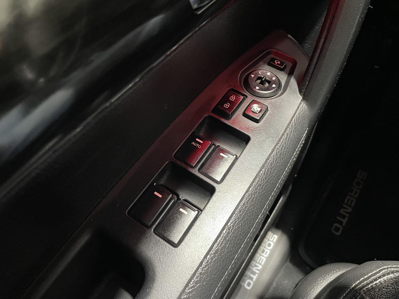 Used 2012 Kia Sorento SX 4 door for sale in St. Joseph MO