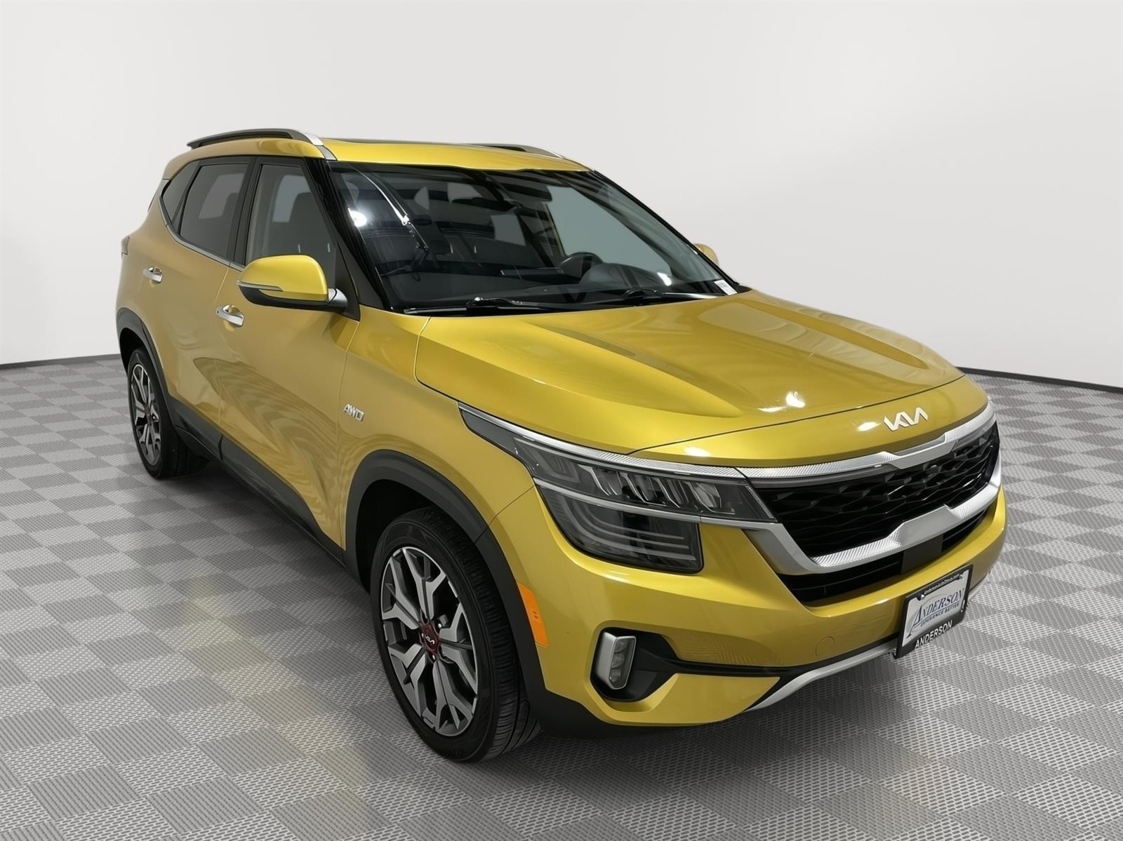 Used 2023 Kia Seltos SX SUV for sale in St Joseph MO