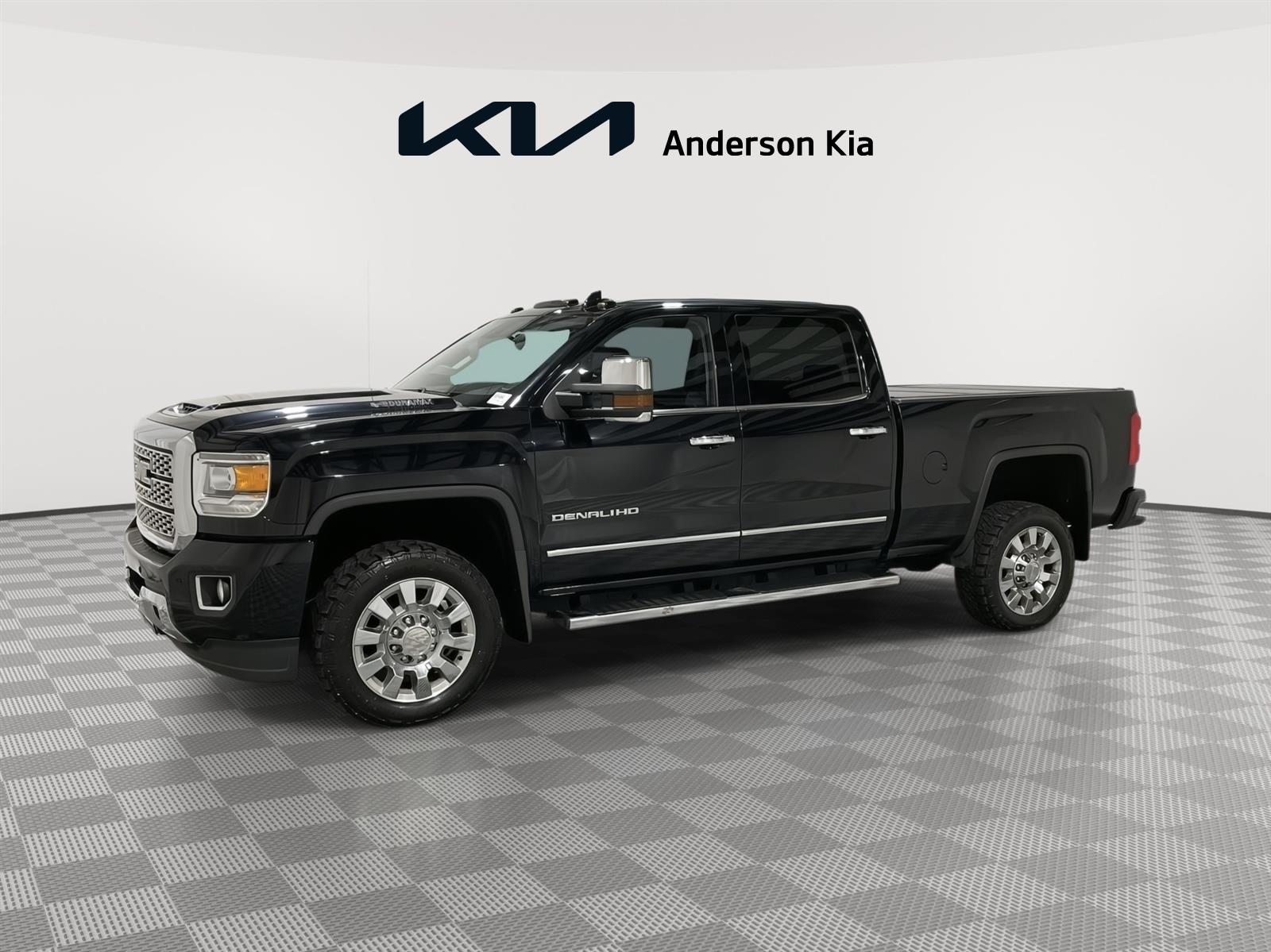 Used 2019 GMC Sierra 2500HD Denali Crew Cab Truck for sale in St Joseph MO