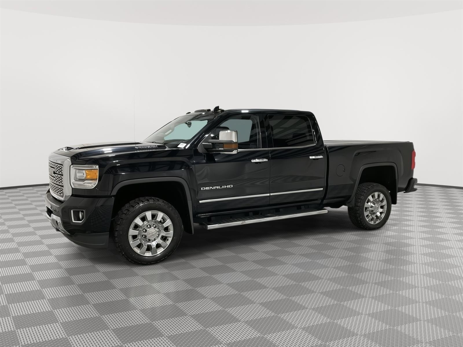 Used 2019 GMC Sierra 2500HD Denali Crew Cab Truck for sale in St Joseph MO