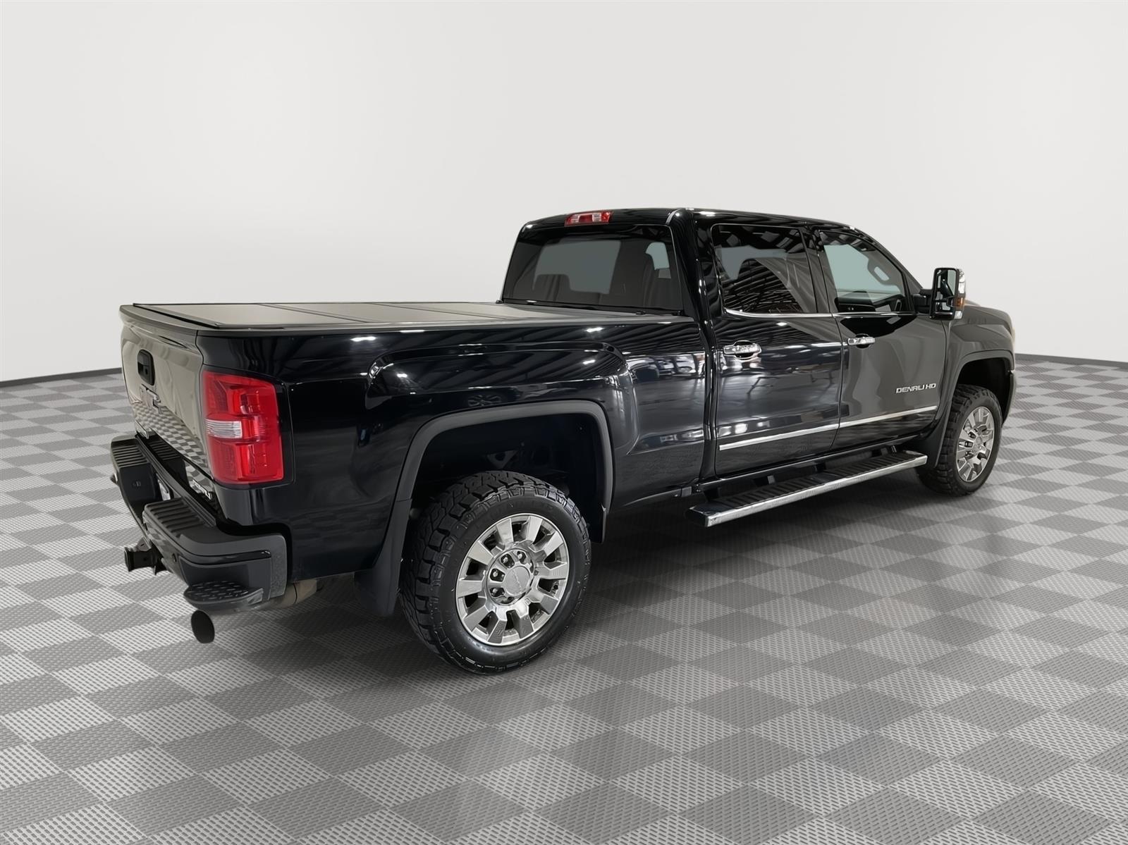Used 2019 GMC Sierra 2500HD Denali Crew Cab Truck for sale in St Joseph MO