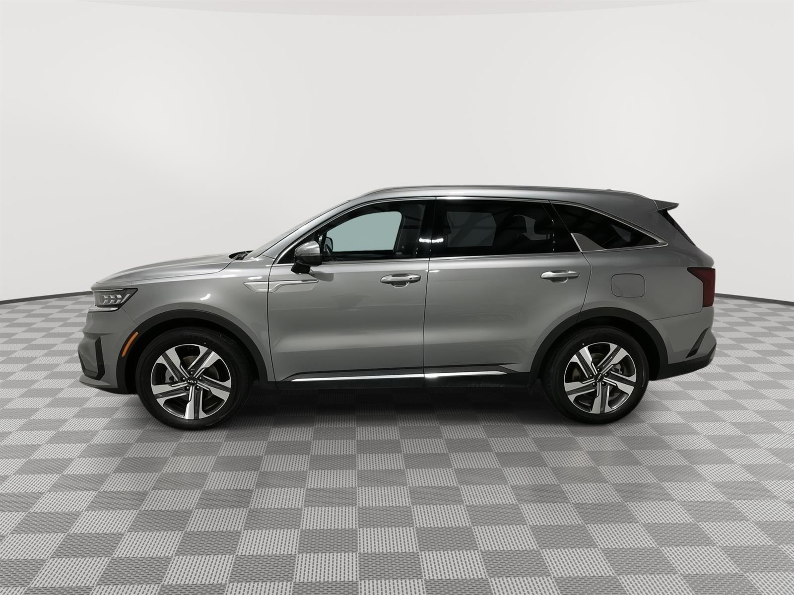 Used 2022 Kia Sorento Plug-In Hybrid SX SUV for sale in St Joseph MO