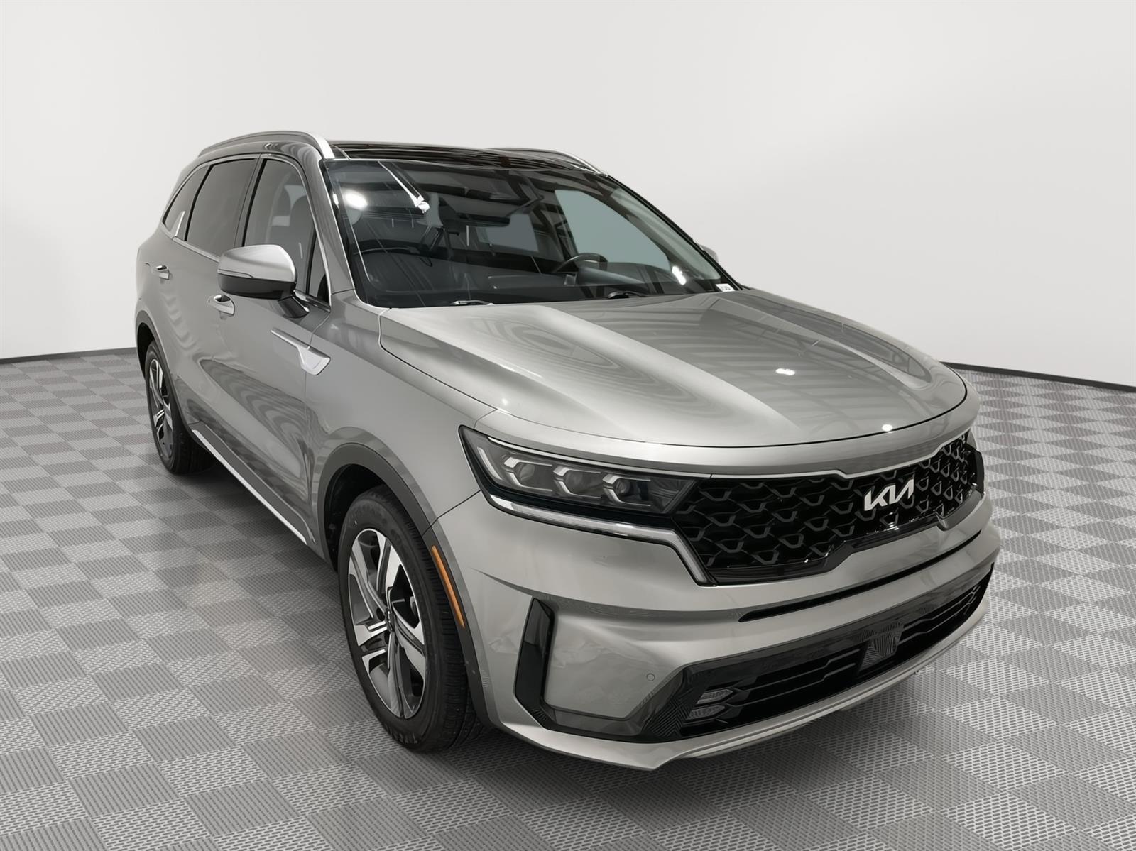 Used 2022 Kia Sorento Plug-In Hybrid SX SUV for sale in St Joseph MO