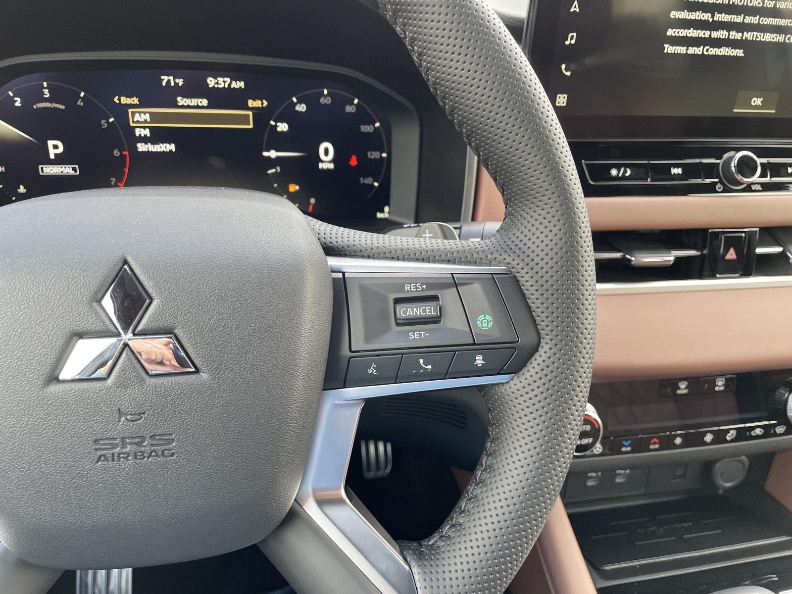 New 2025 Mitsubishi Outlander SEL SUV for sale in St Joseph MO