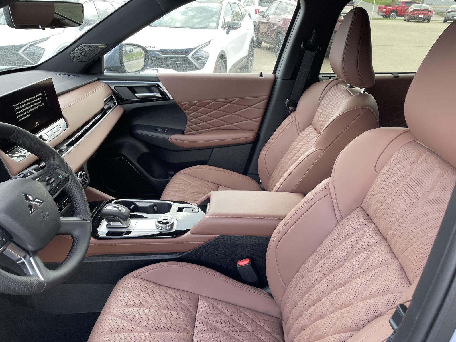 New 2025 Mitsubishi Outlander SEL SUV for sale in St Joseph MO